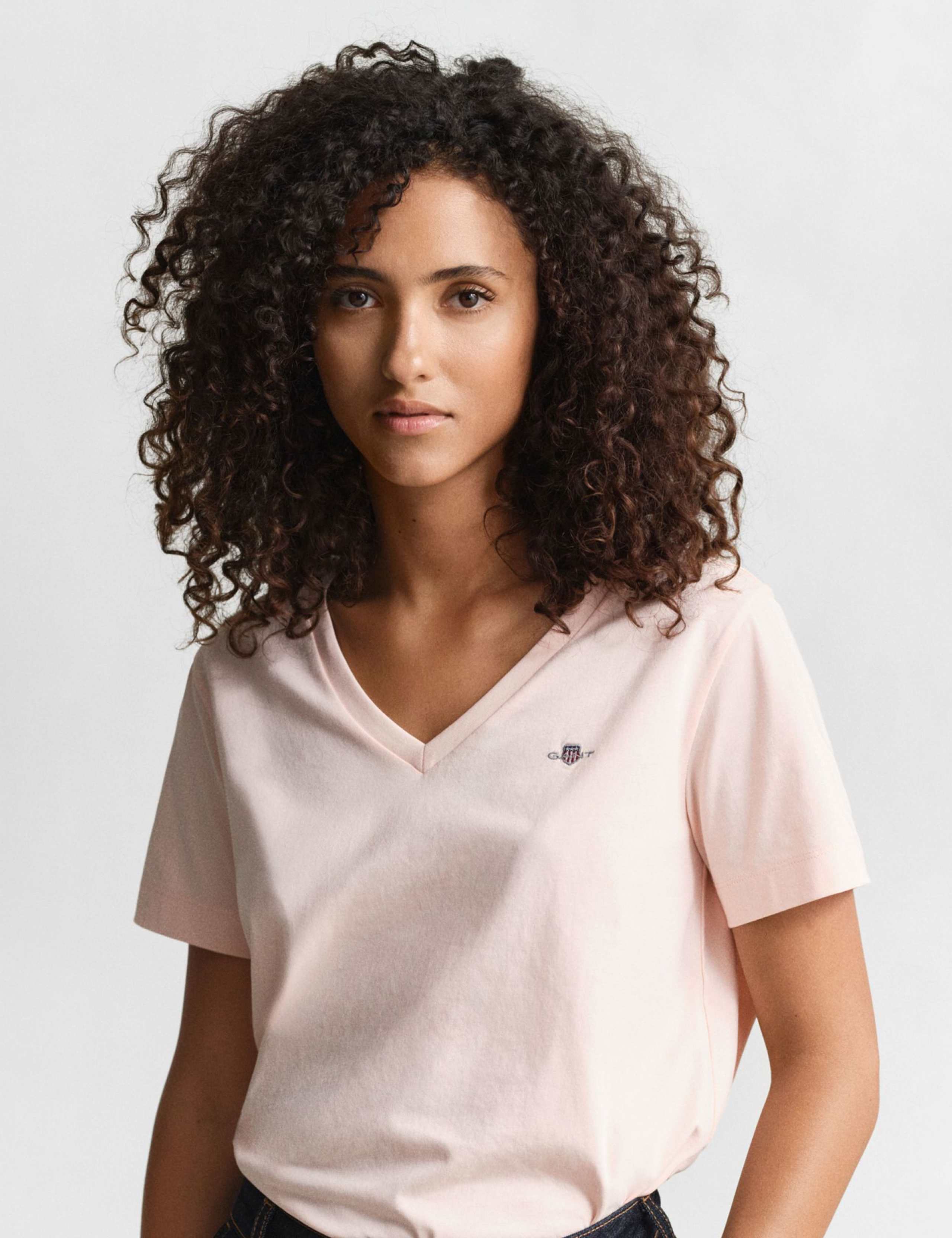 Pure Cotton V-Neck Shield Logo T-Shirt 3 of 4