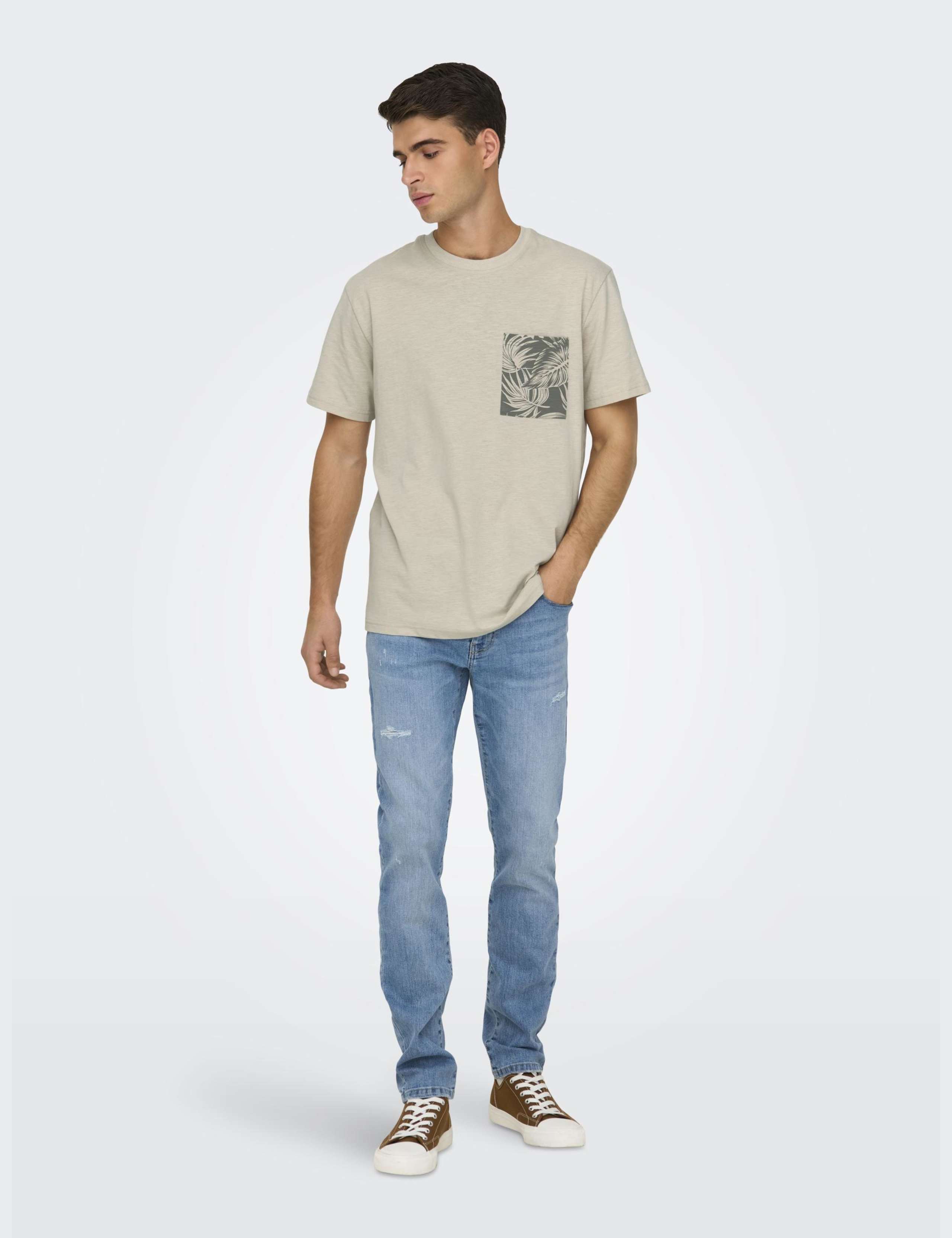 Pure Cotton Leaf Print T-Shirt 4 of 6