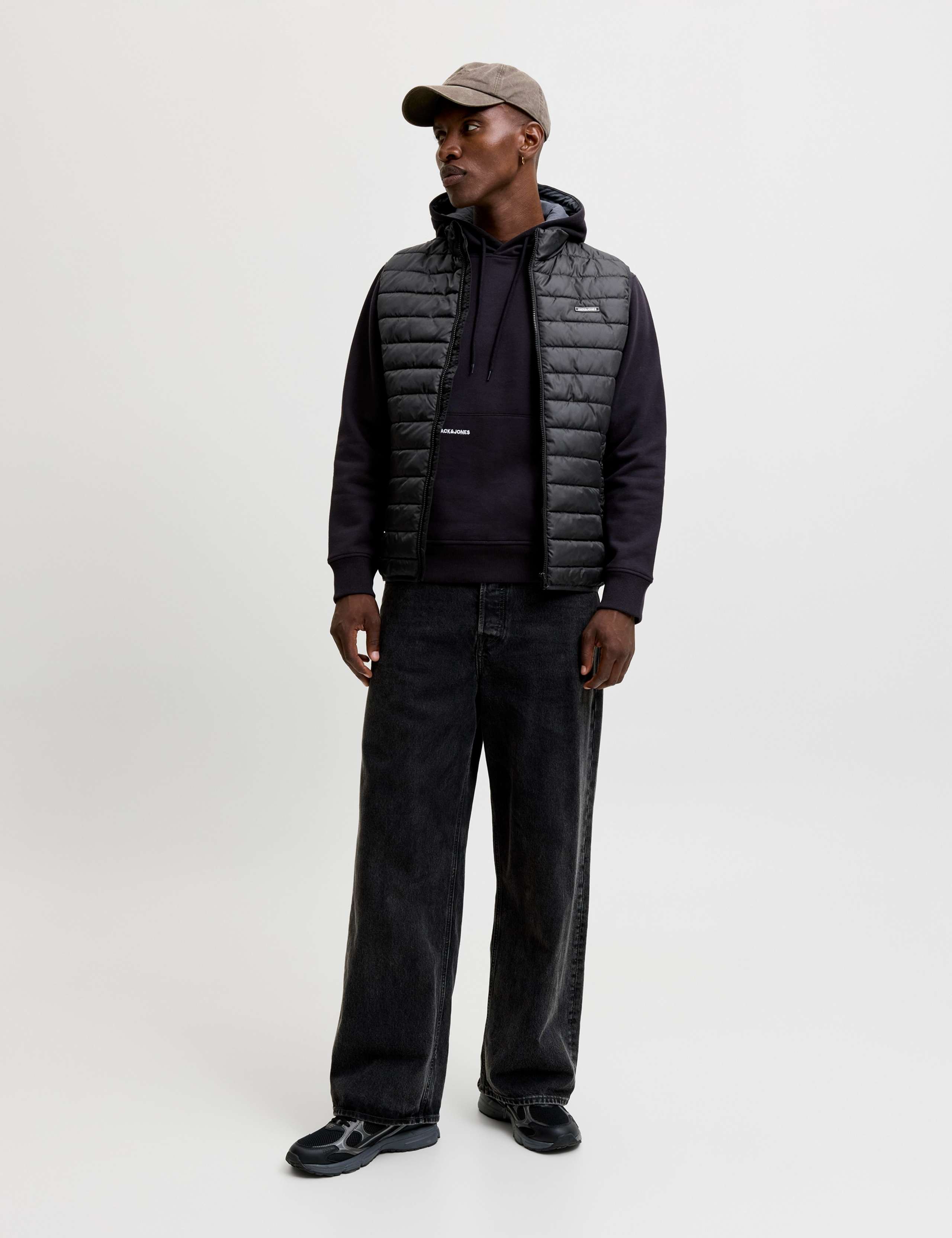 Lightweight Quilted Gilet 2 of 7