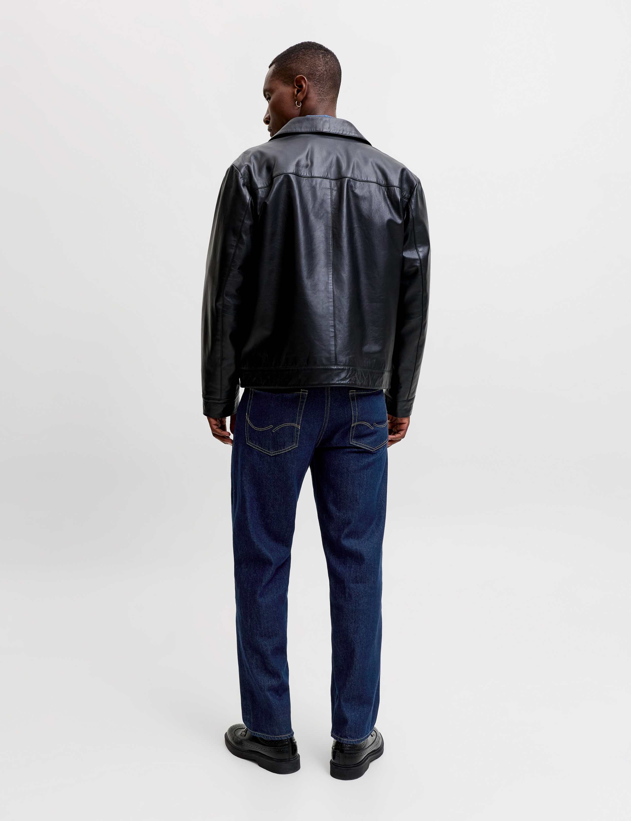 Loose Fit 5 Pocket Jeans 3 of 7