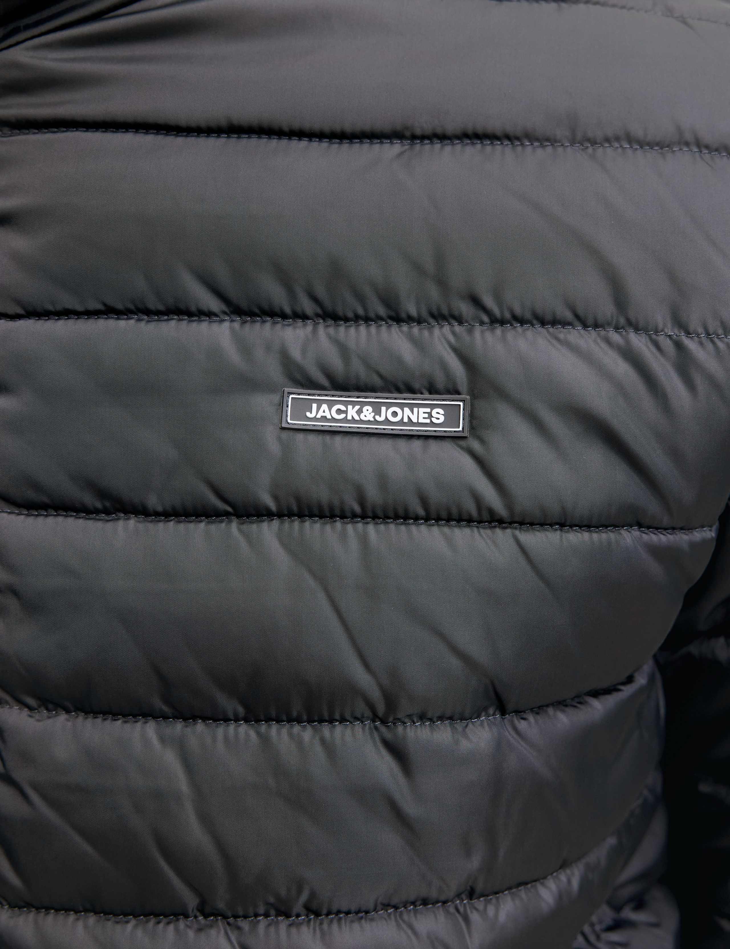 Lightweight Quilted Puffer Jacket 7 of 7