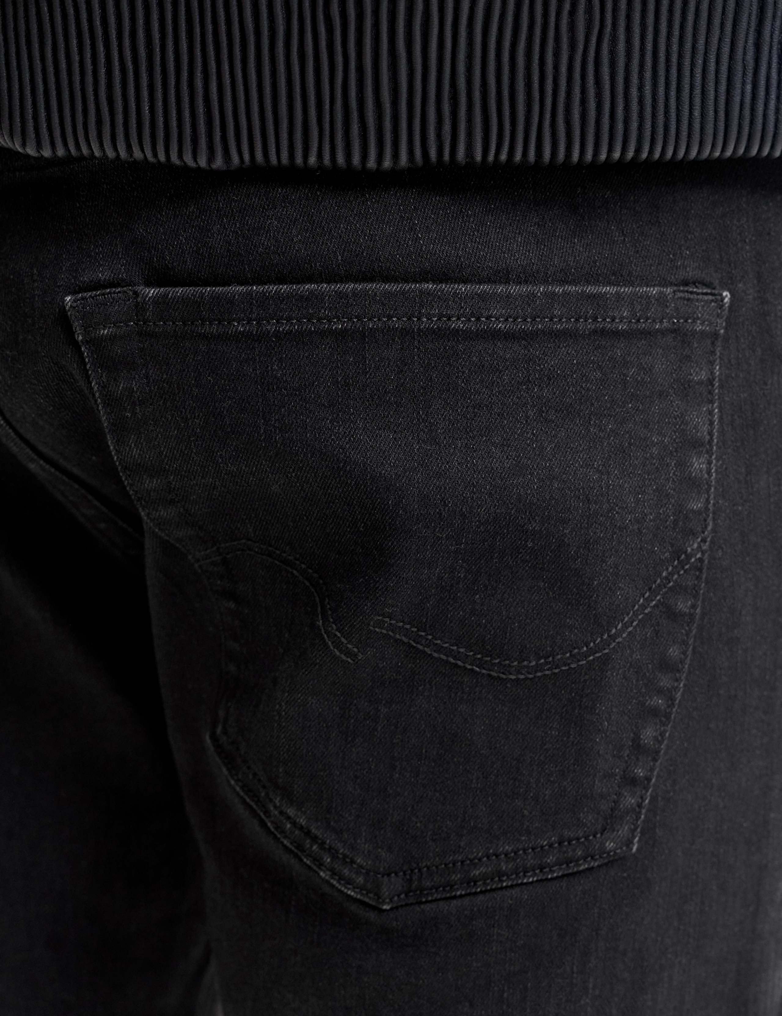 Tapered Fit 5 Pocket Jeans 7 of 7