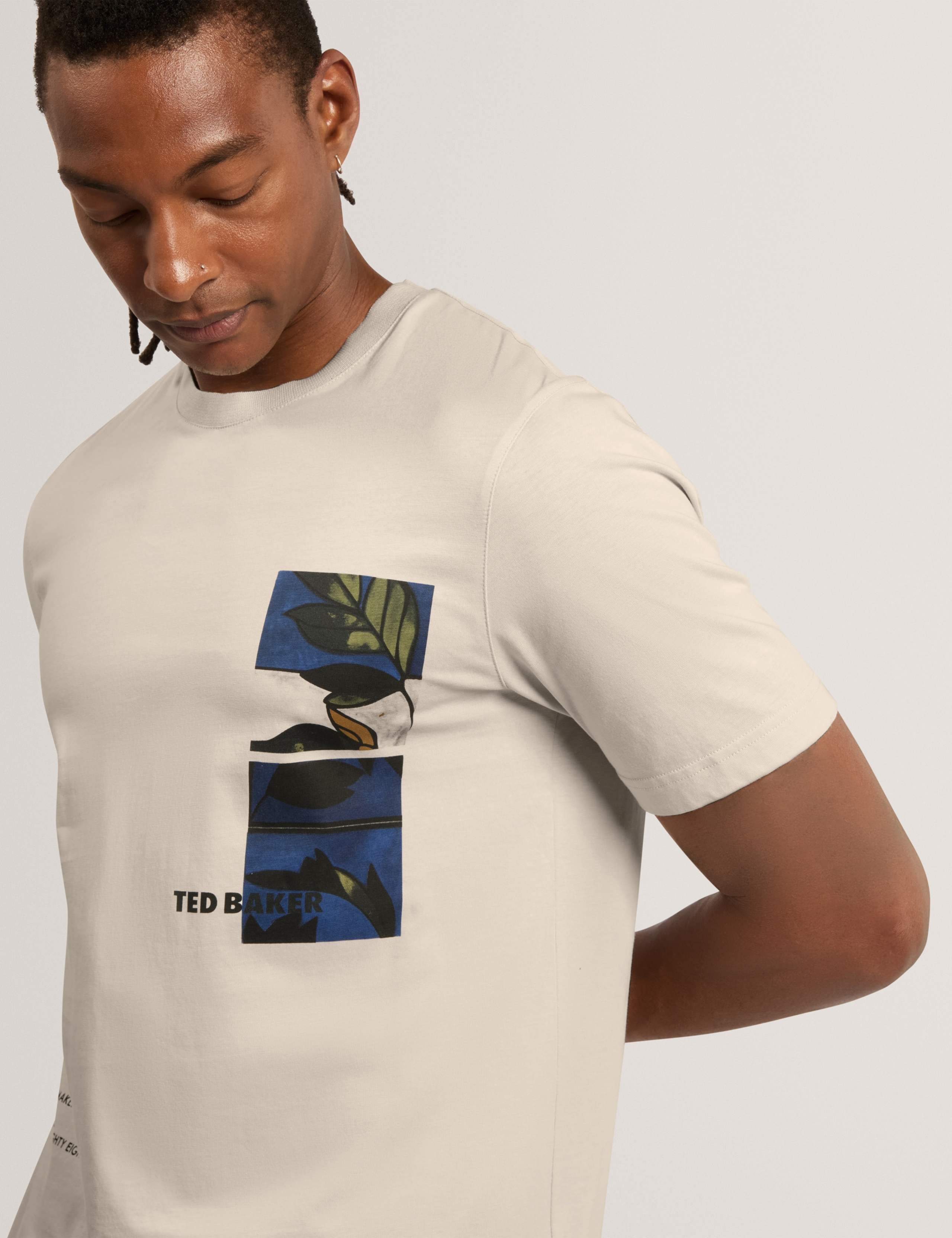 Pure Cotton Floral Graphic Crew Neck T-Shirt 4 of 7