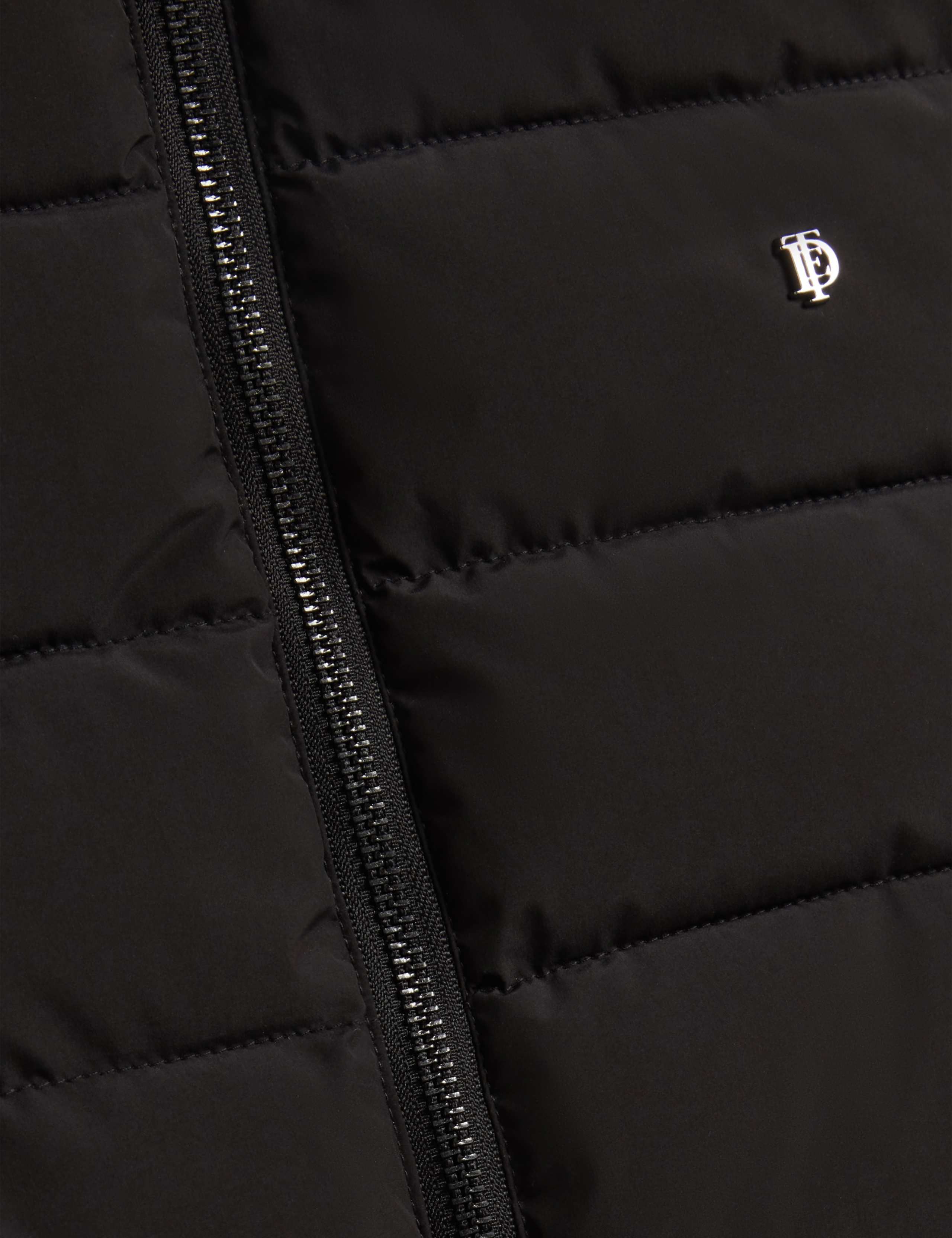 Lightweight Quilted Gilet 4 of 4