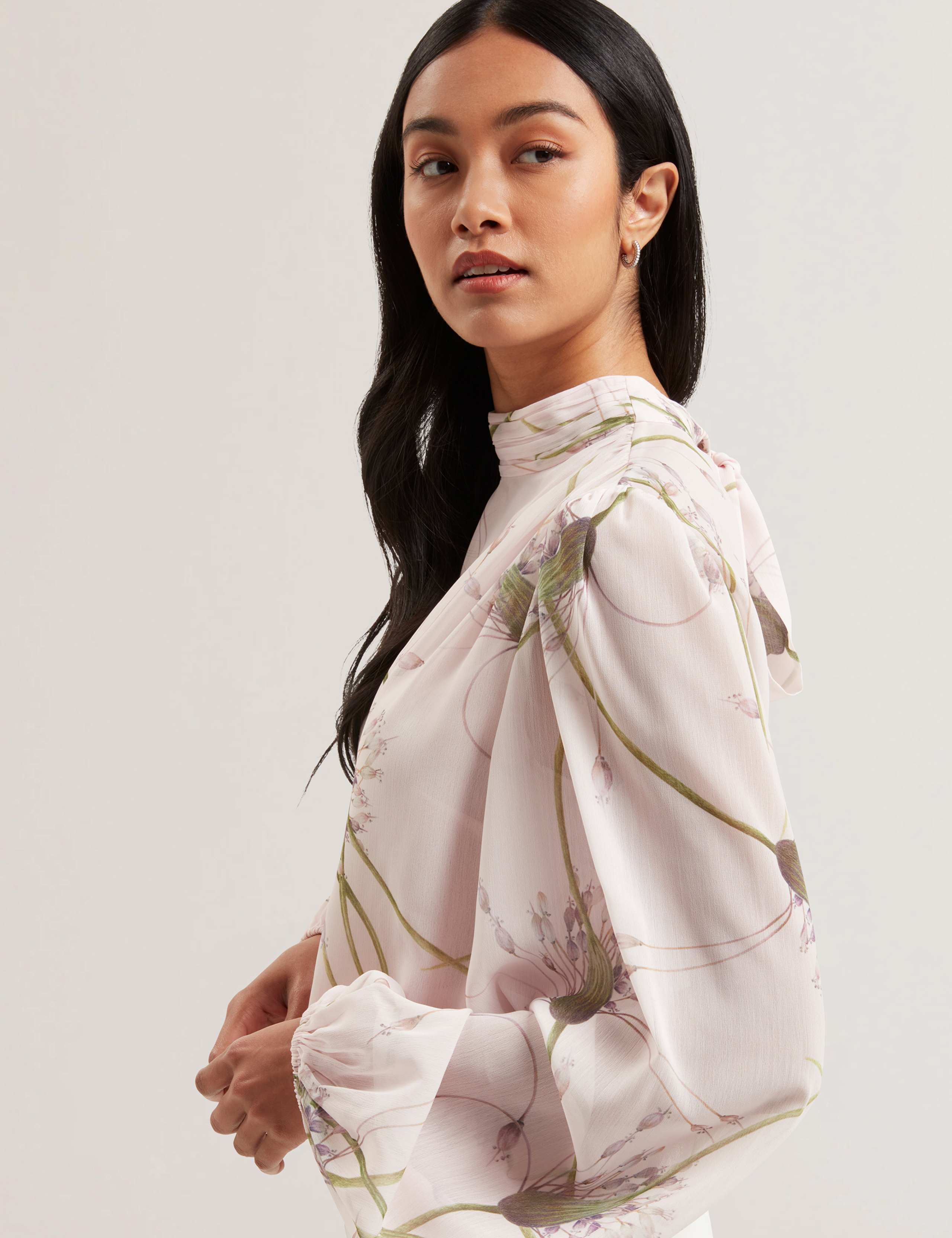 Printed Tie Neck Balloon Sleeve Blouse 5 of 5
