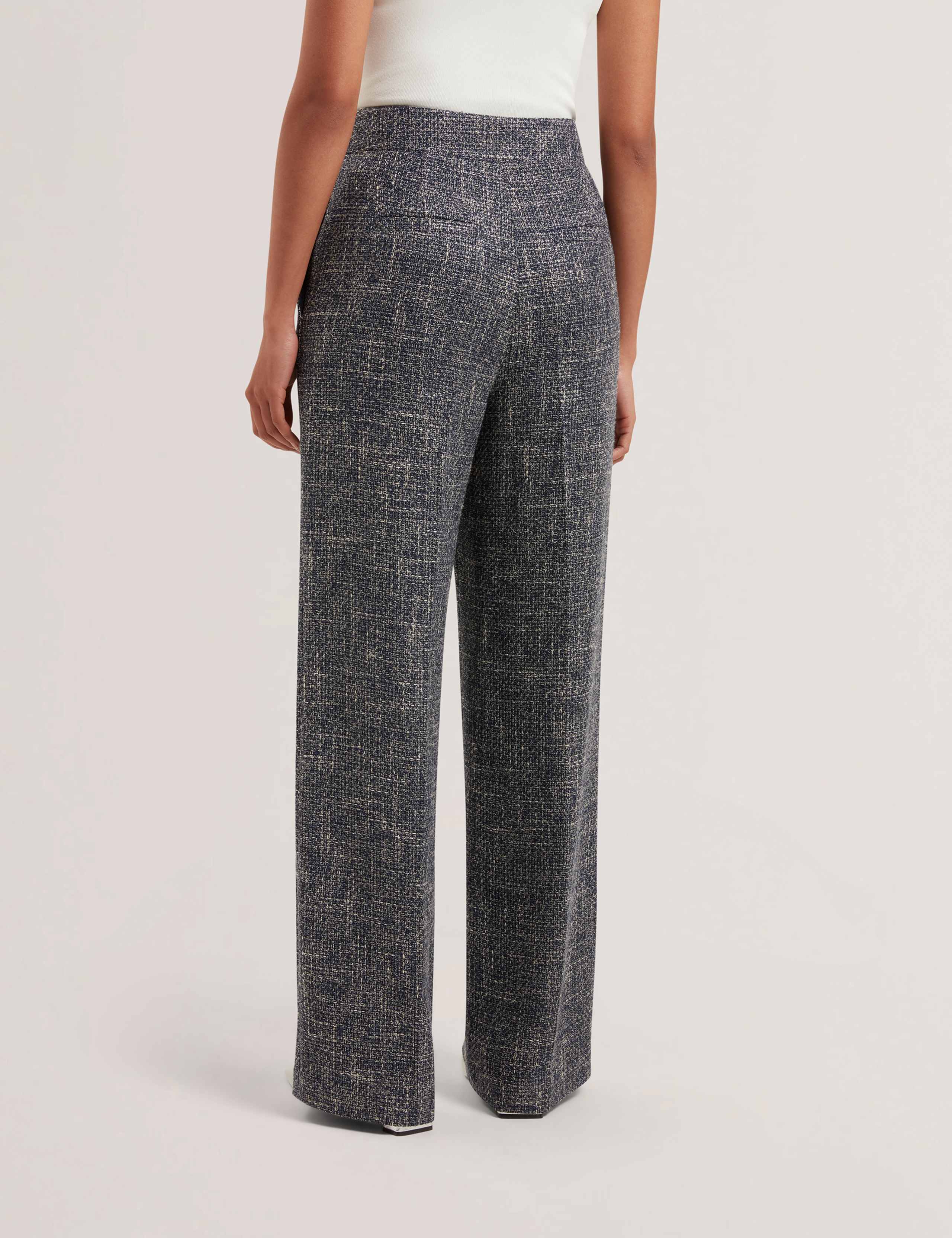 Textured Wide Leg Trousers With Linen 4 of 4
