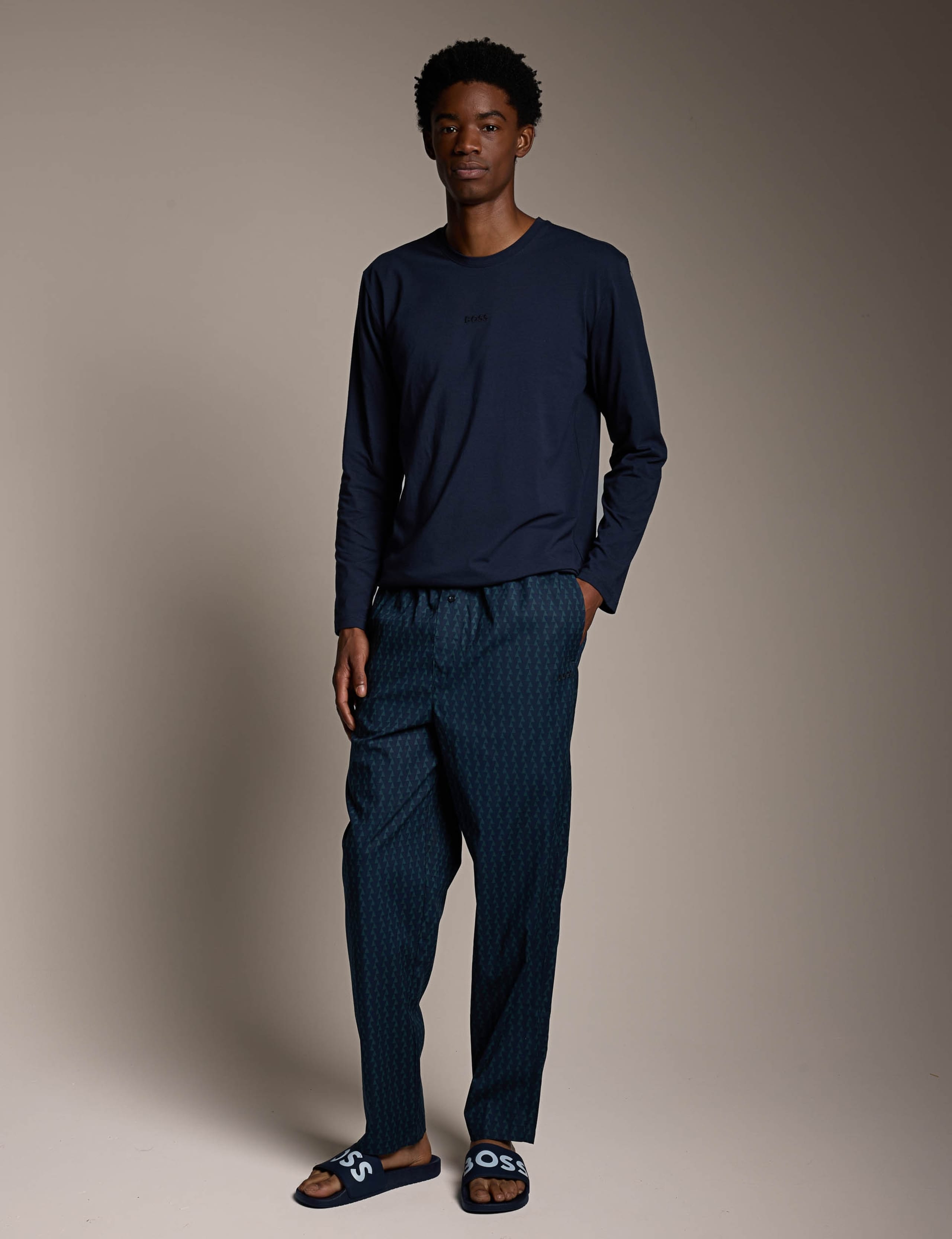 Patterned Crew Neck Pyjama Set 2 of 11