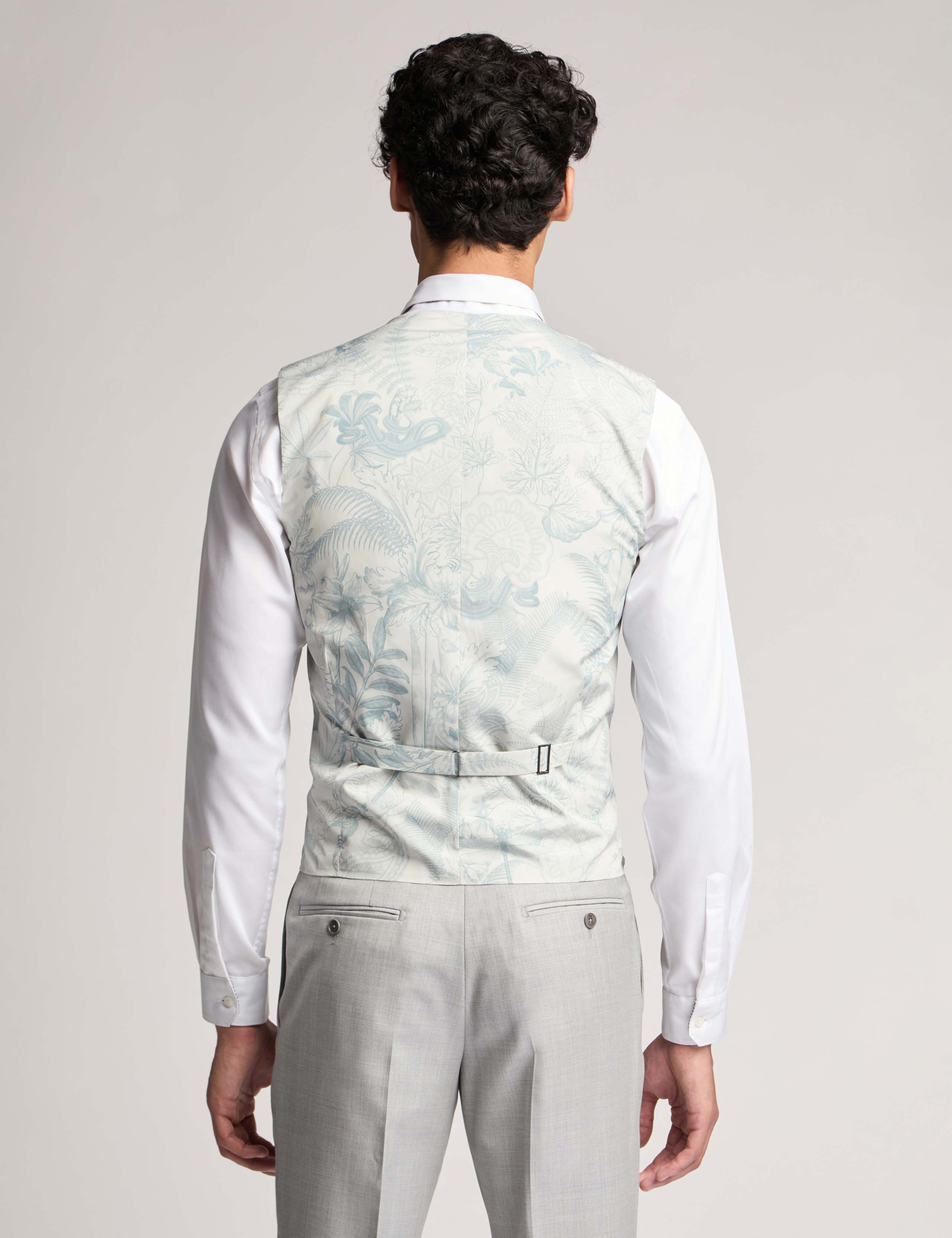 Wool Rich Slim Fit Textured Waistcoat 3 of 4