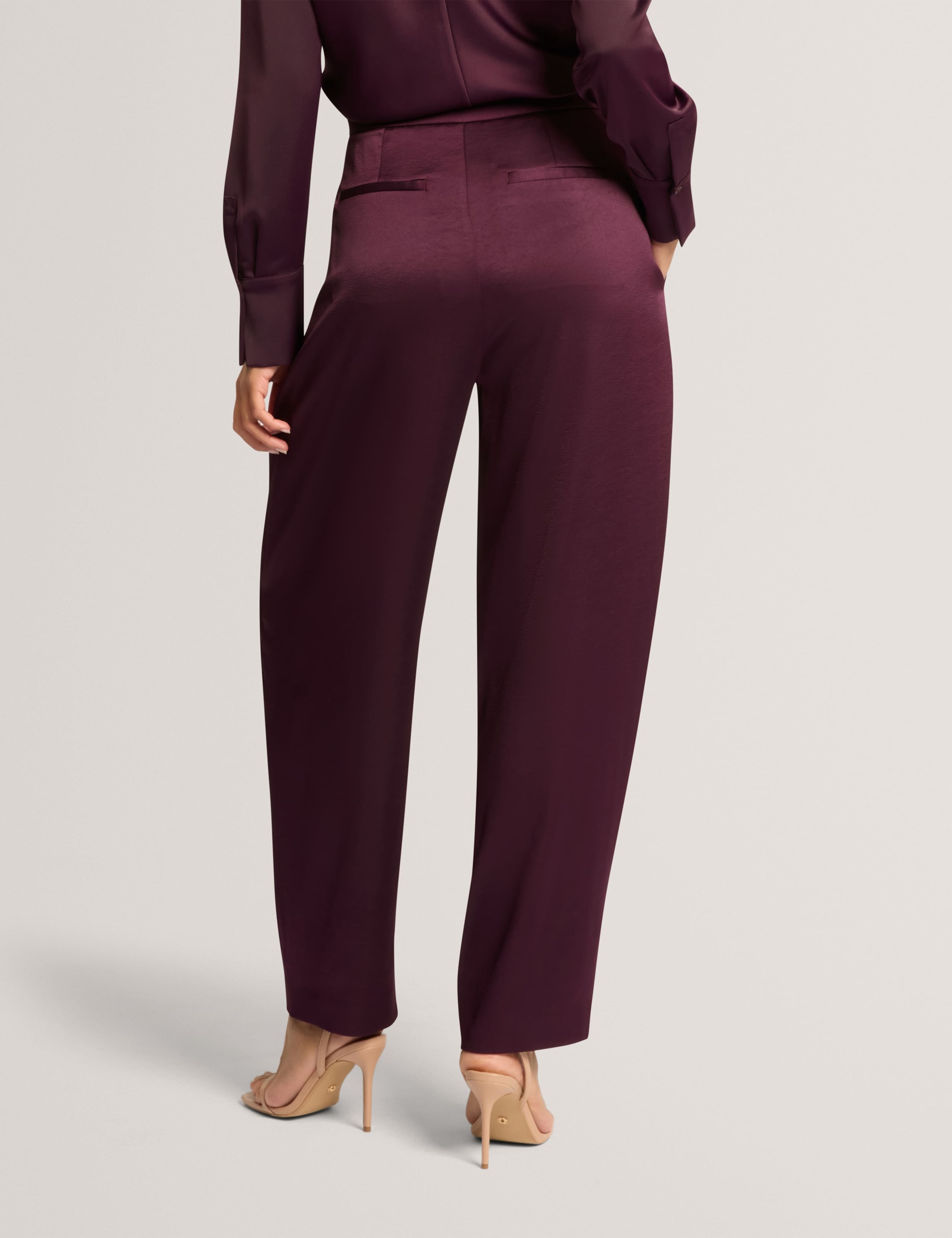 Pleated Barrel Leg Trousers 4 of 7