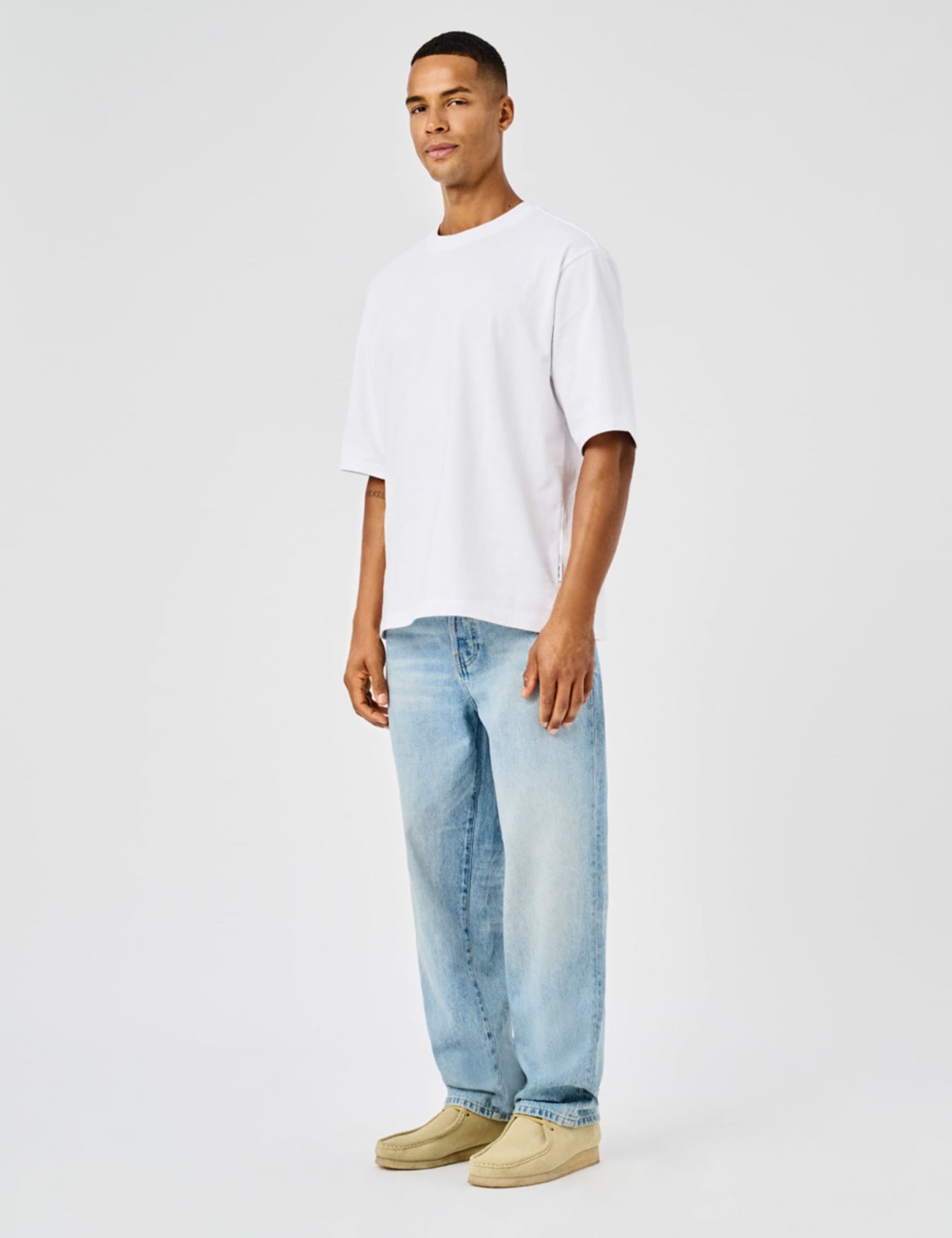 Loose Fit 5 Pocket Jeans 5 of 7