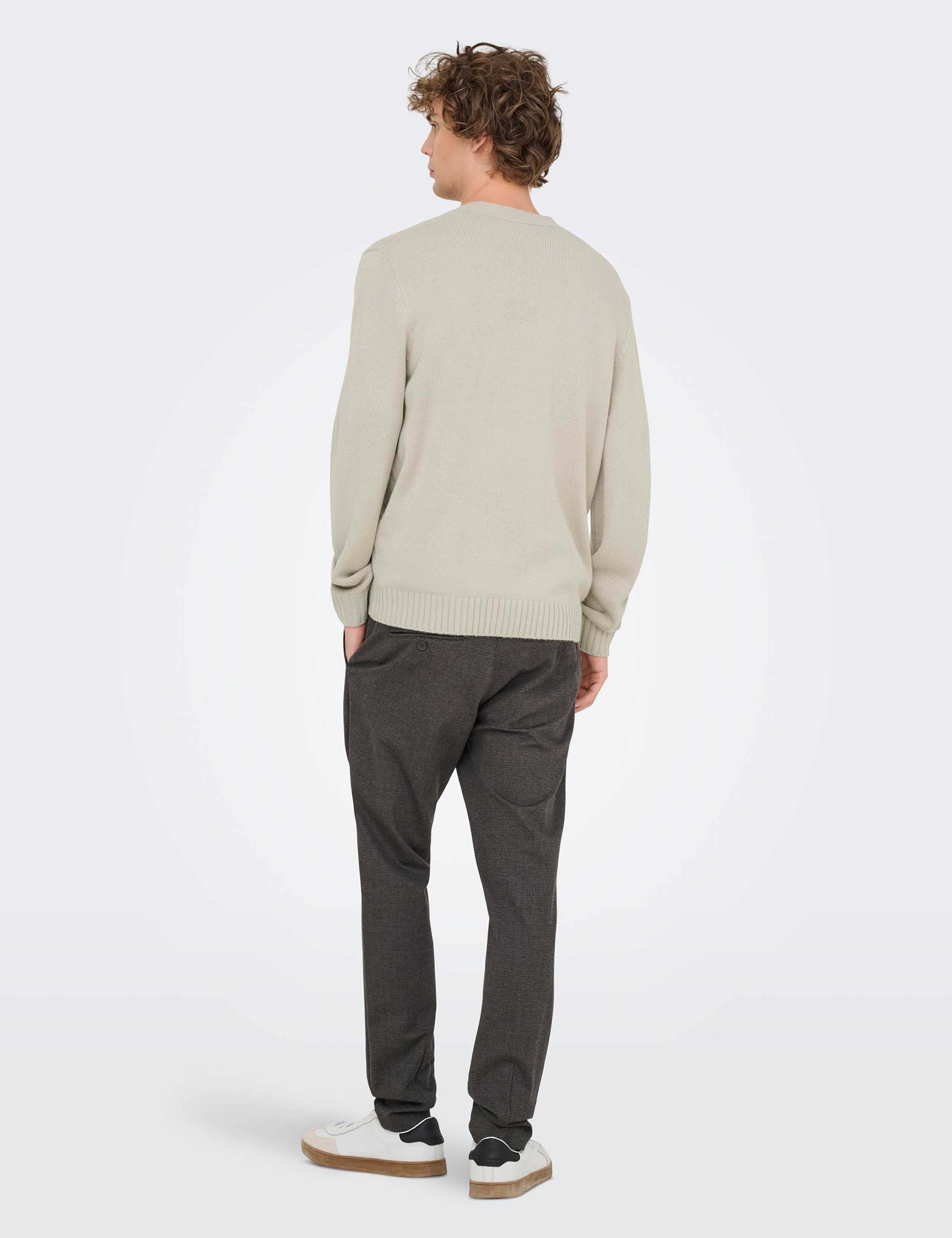 V-Neck Cardigan 6 of 7