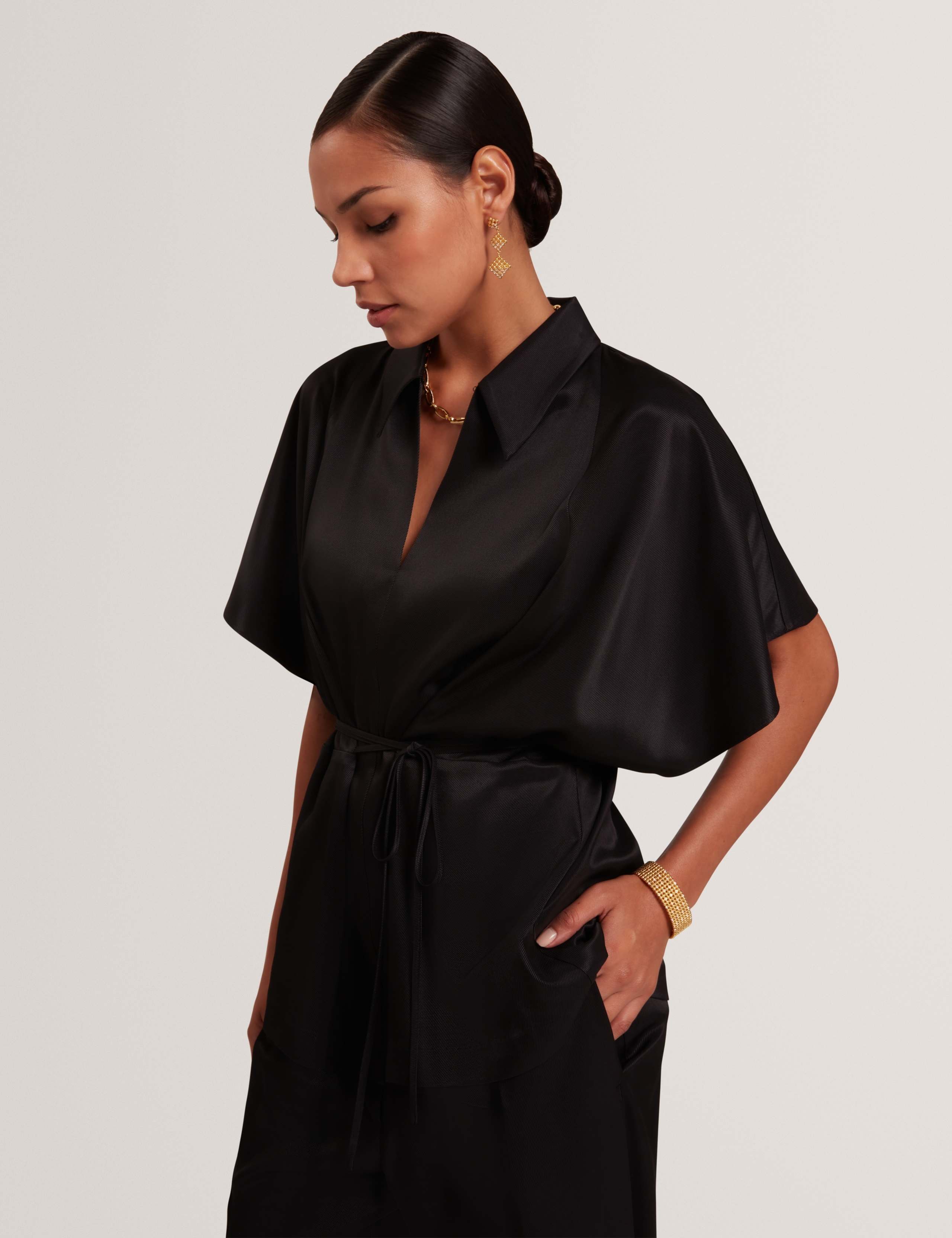 Tie Detail Collared Batwing Blouse 5 of 7