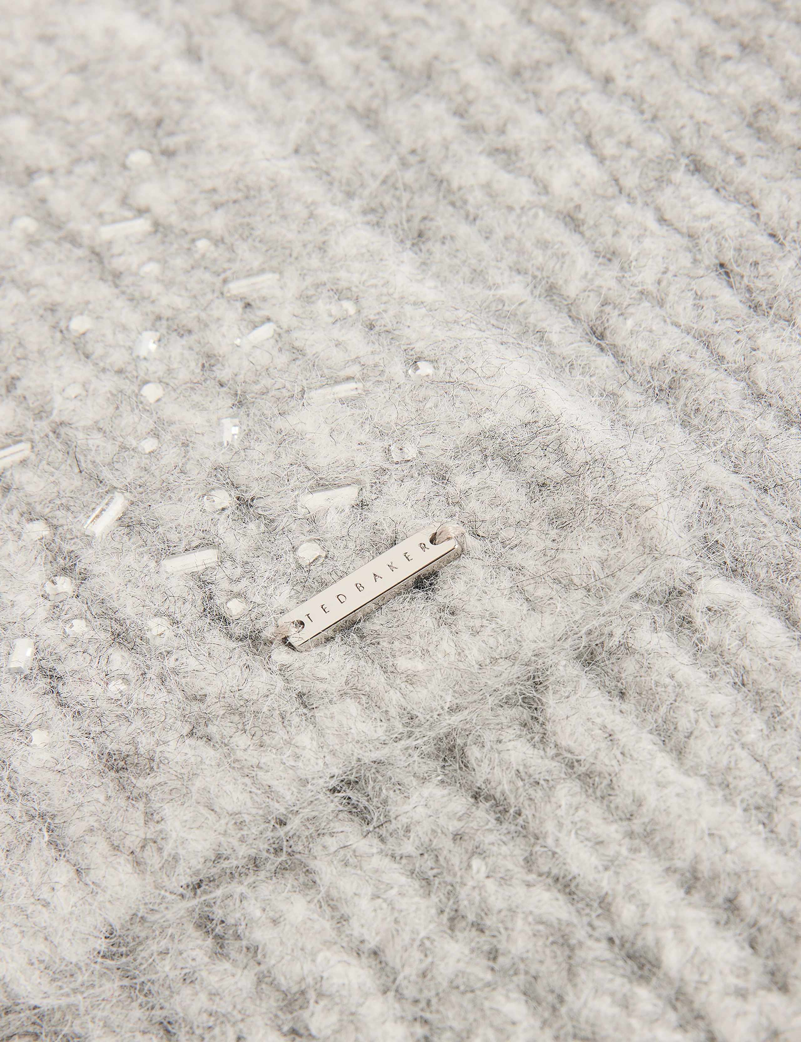 Knitted Rhinestone Scarf 2 of 3