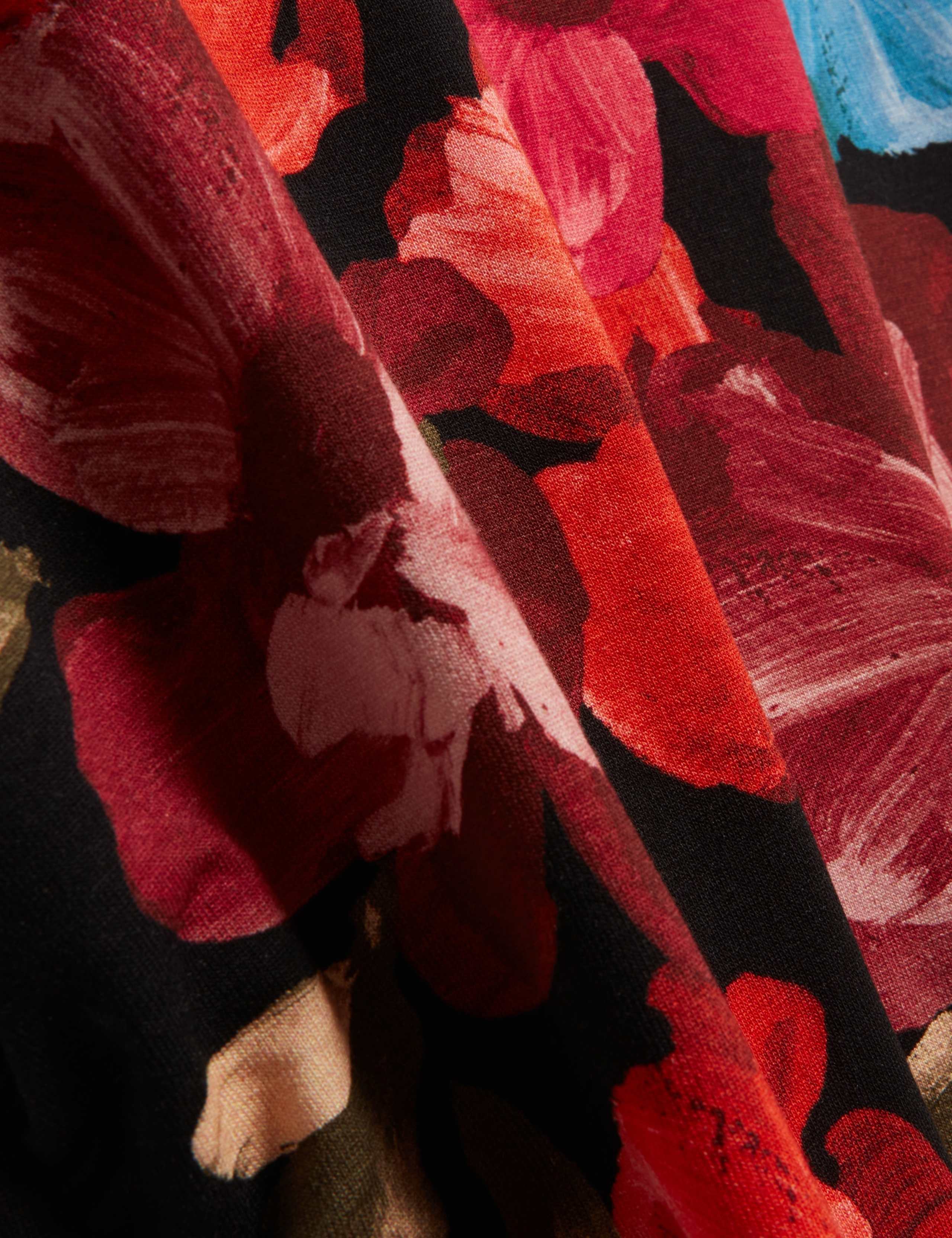 Floral Ruched Asymmetric Hem T-Shirt 7 of 7
