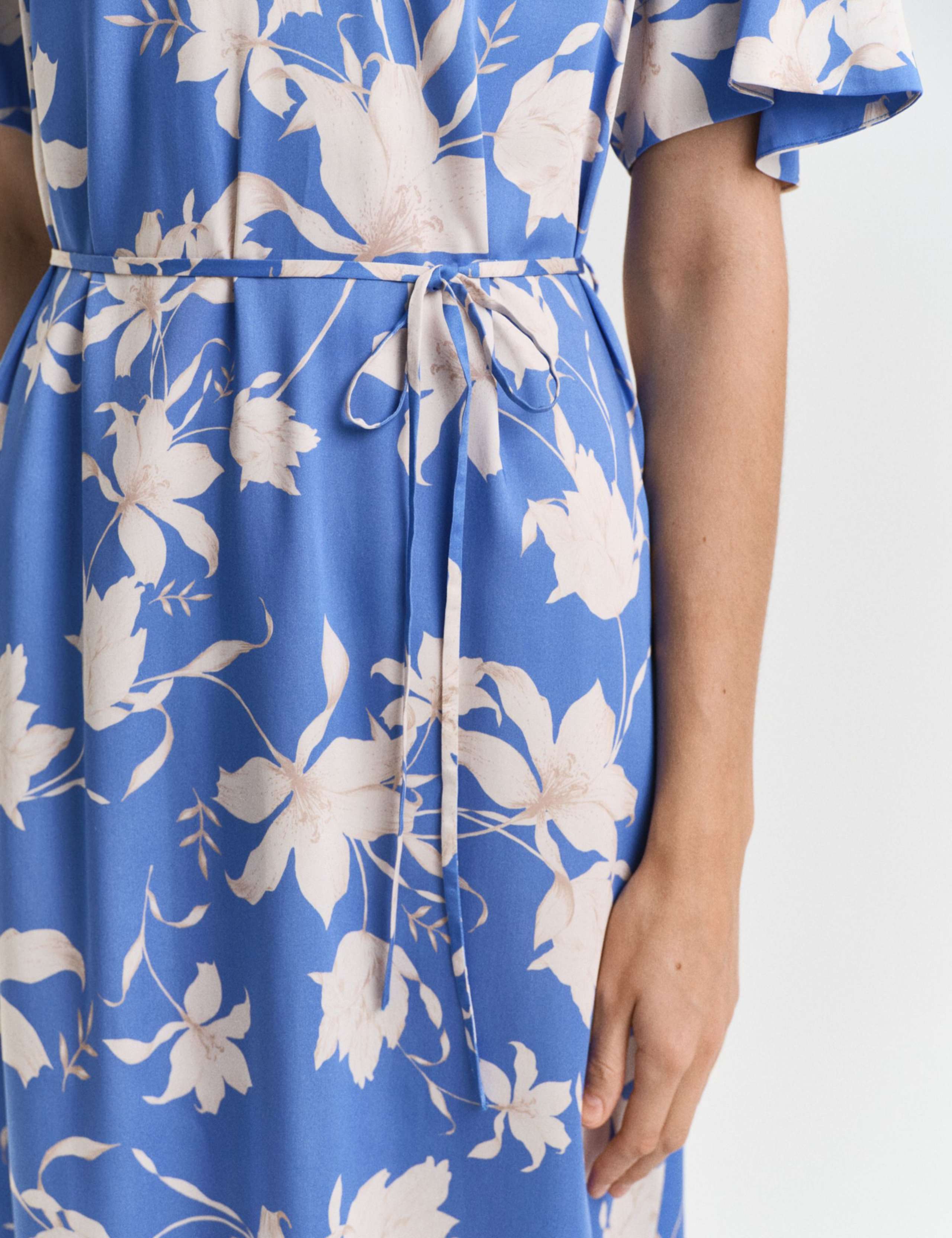 Floral V-Neck Belted Tea Dress 2 of 7