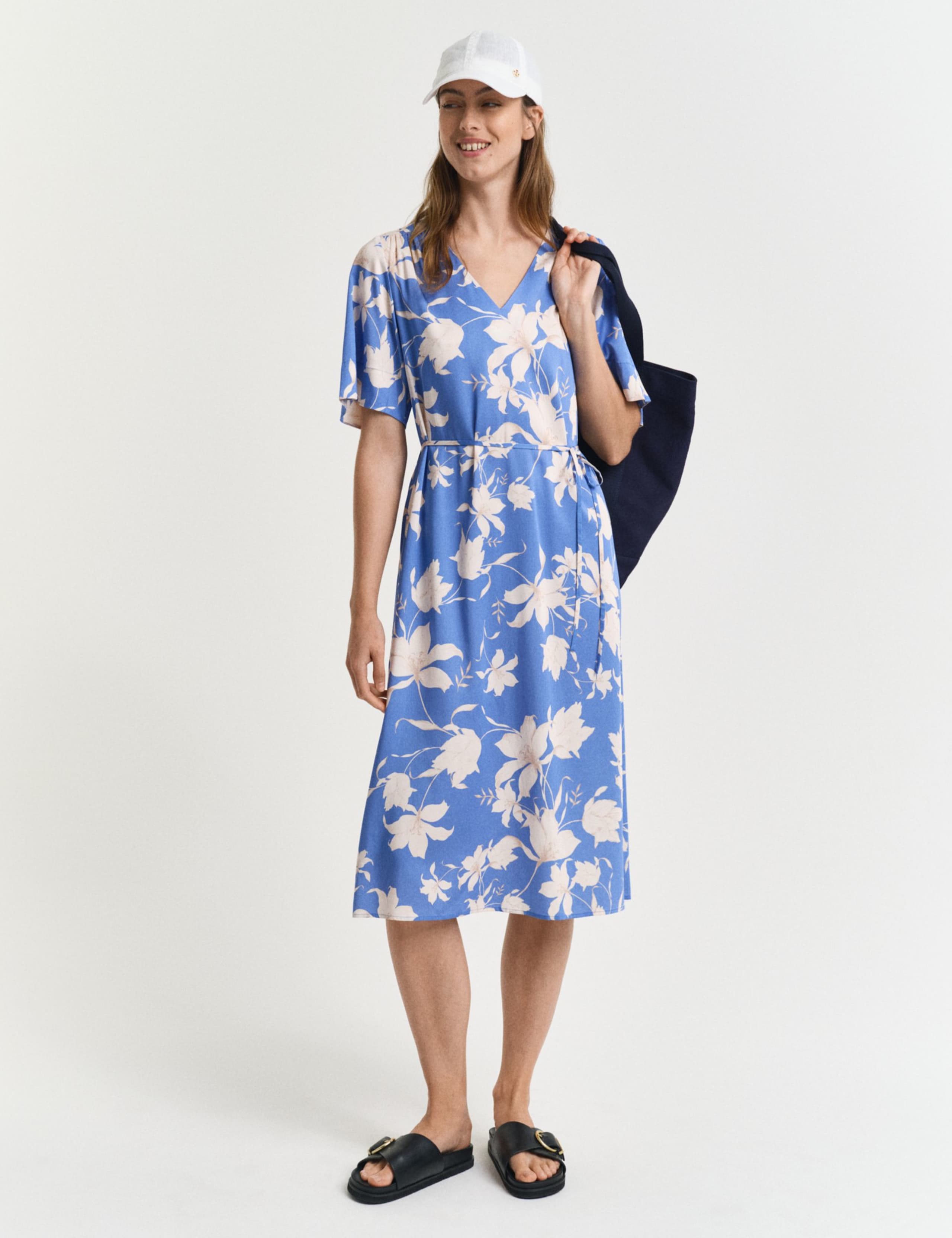 Floral V-Neck Belted Tea Dress 4 of 7
