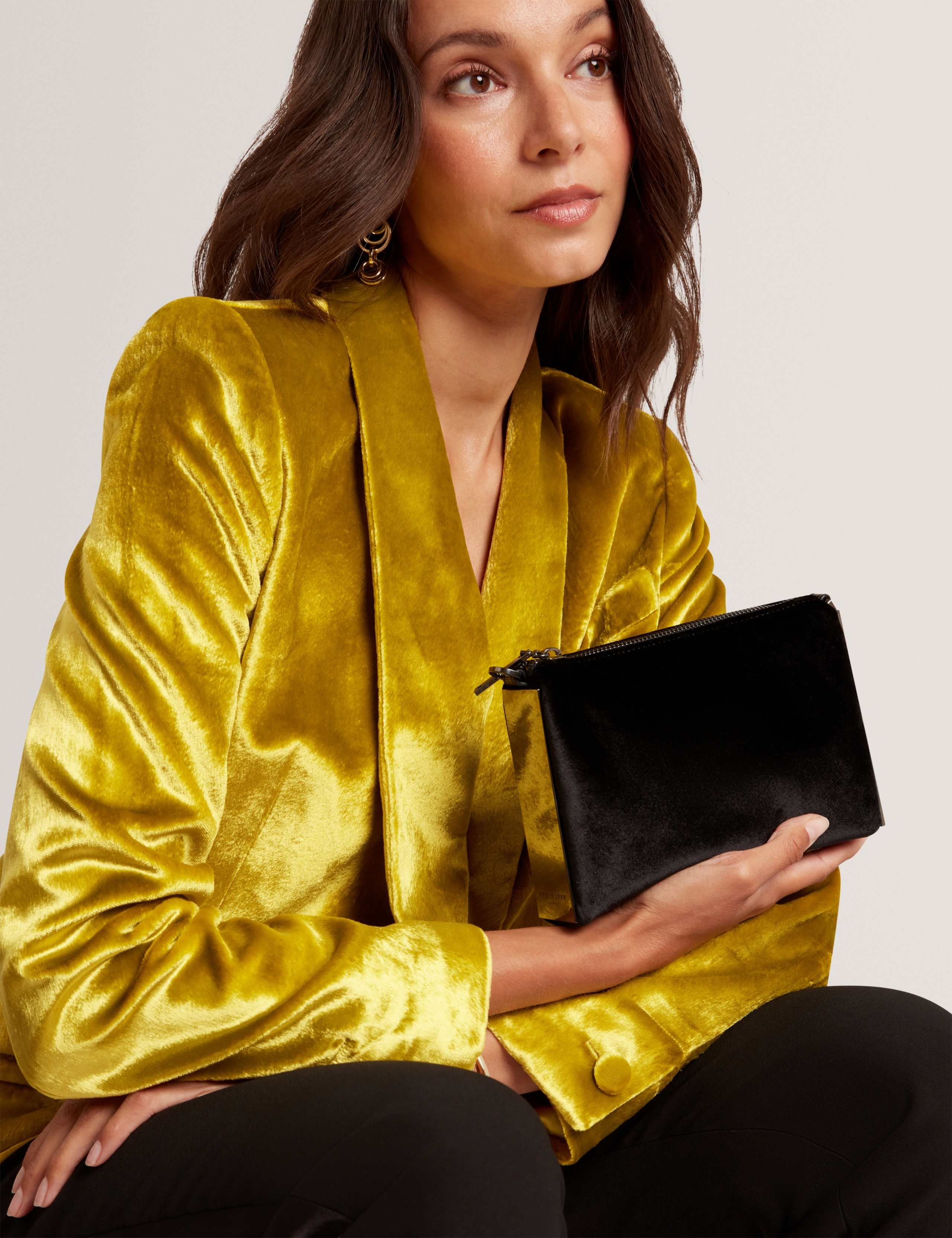 Velvet Chain Strap Crossbody Clutch Bag 2 of 5