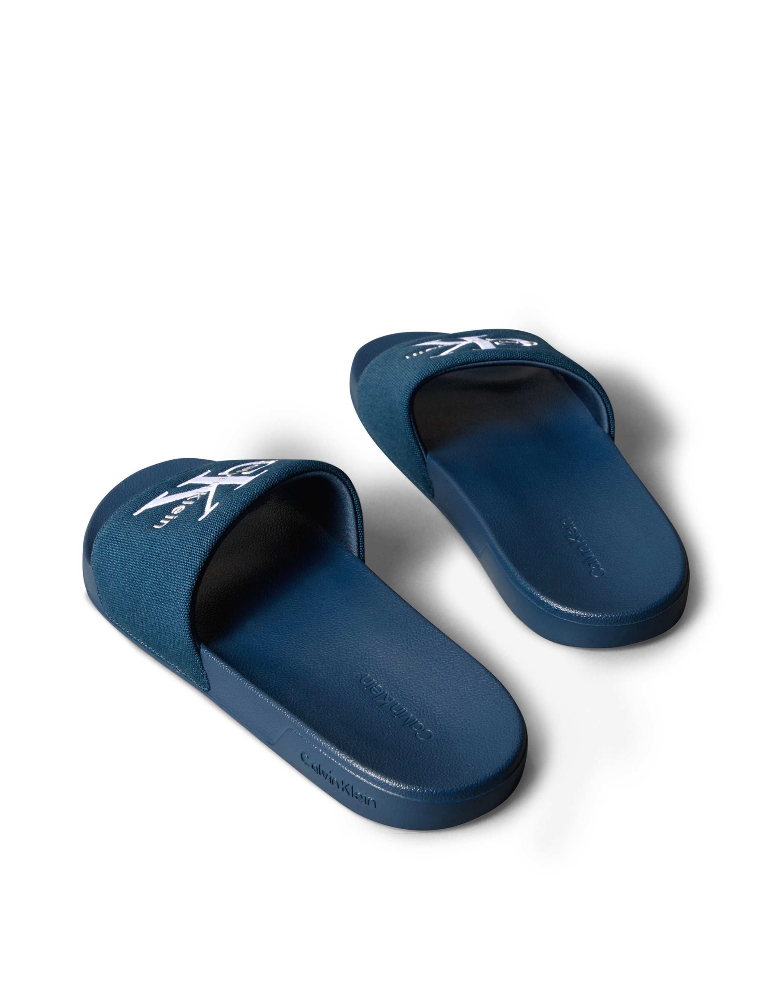 Canvas Contoured Logo Sliders 5 of 6