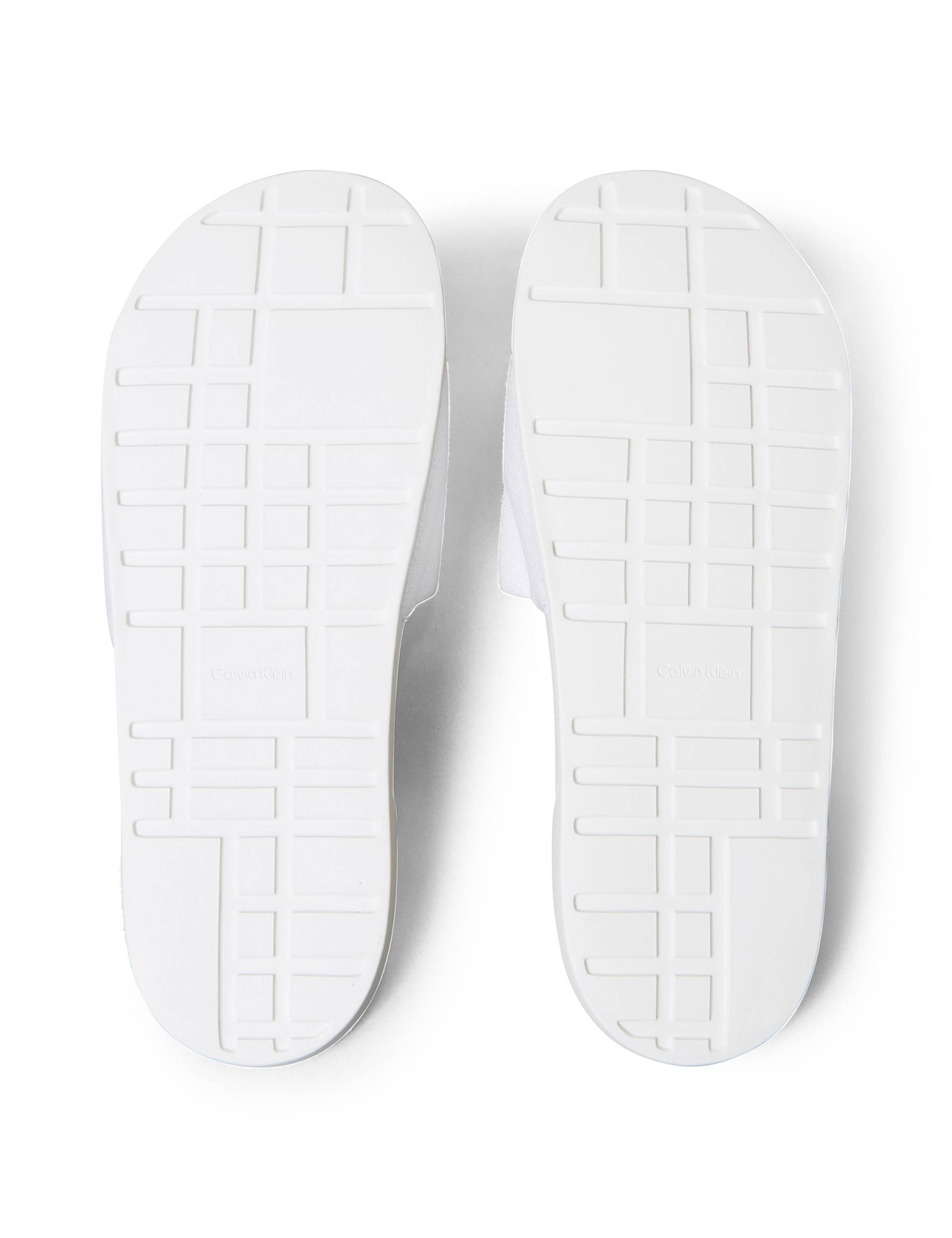 Canvas Contoured Logo Sliders 6 of 6