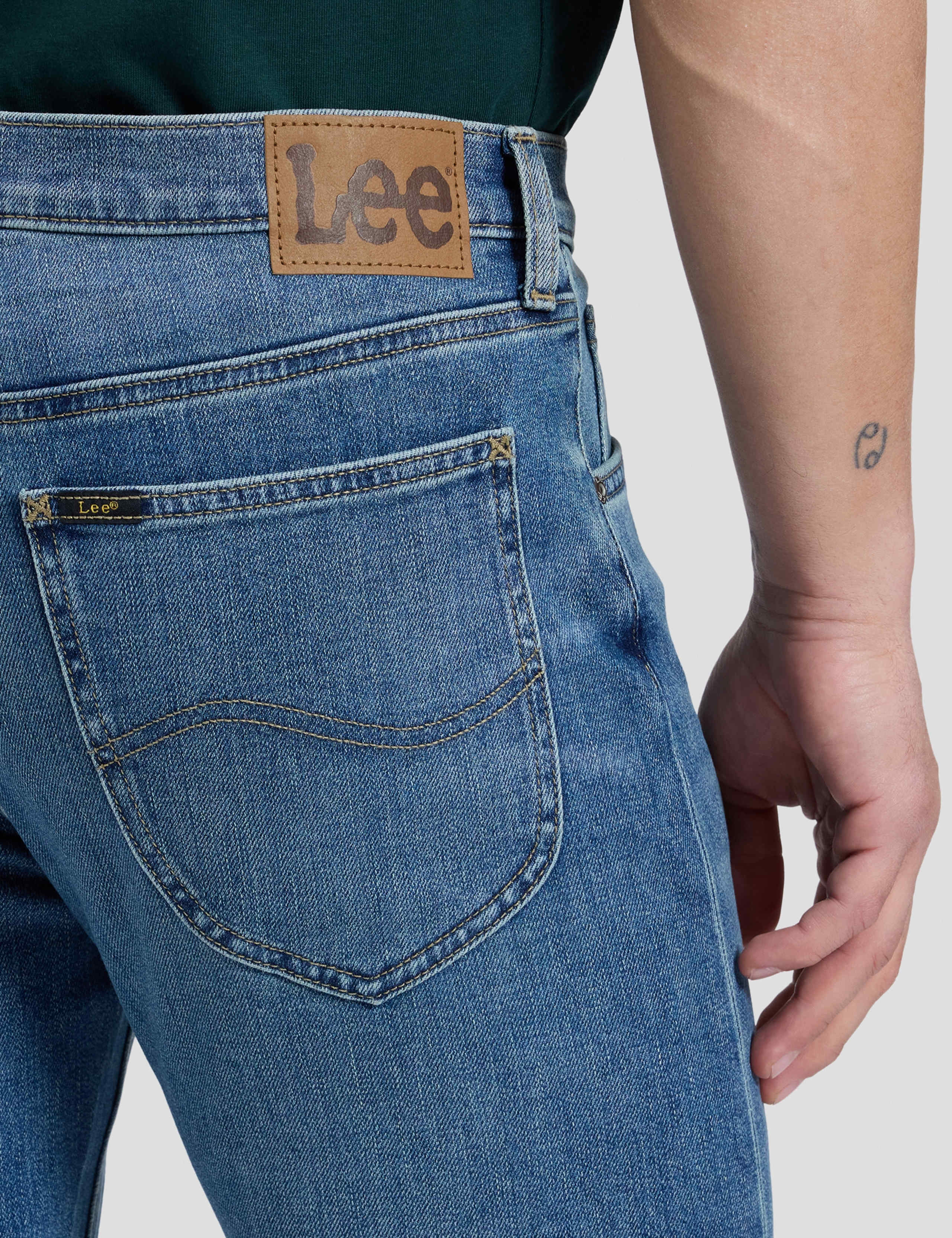 Daren Regular Fit Vintage Wash Stretch Jeans 6 of 6