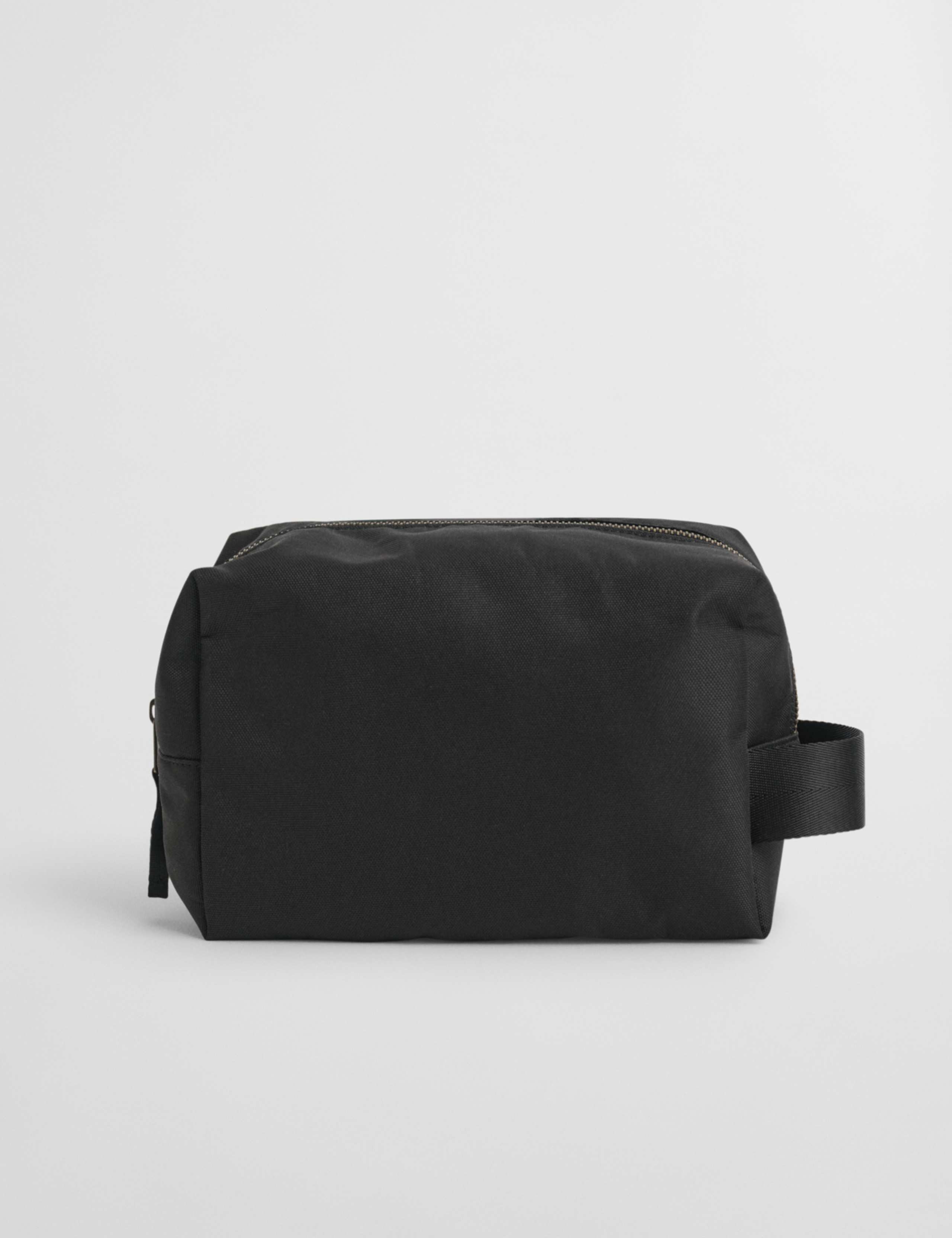 Logo Washbag 3 of 4