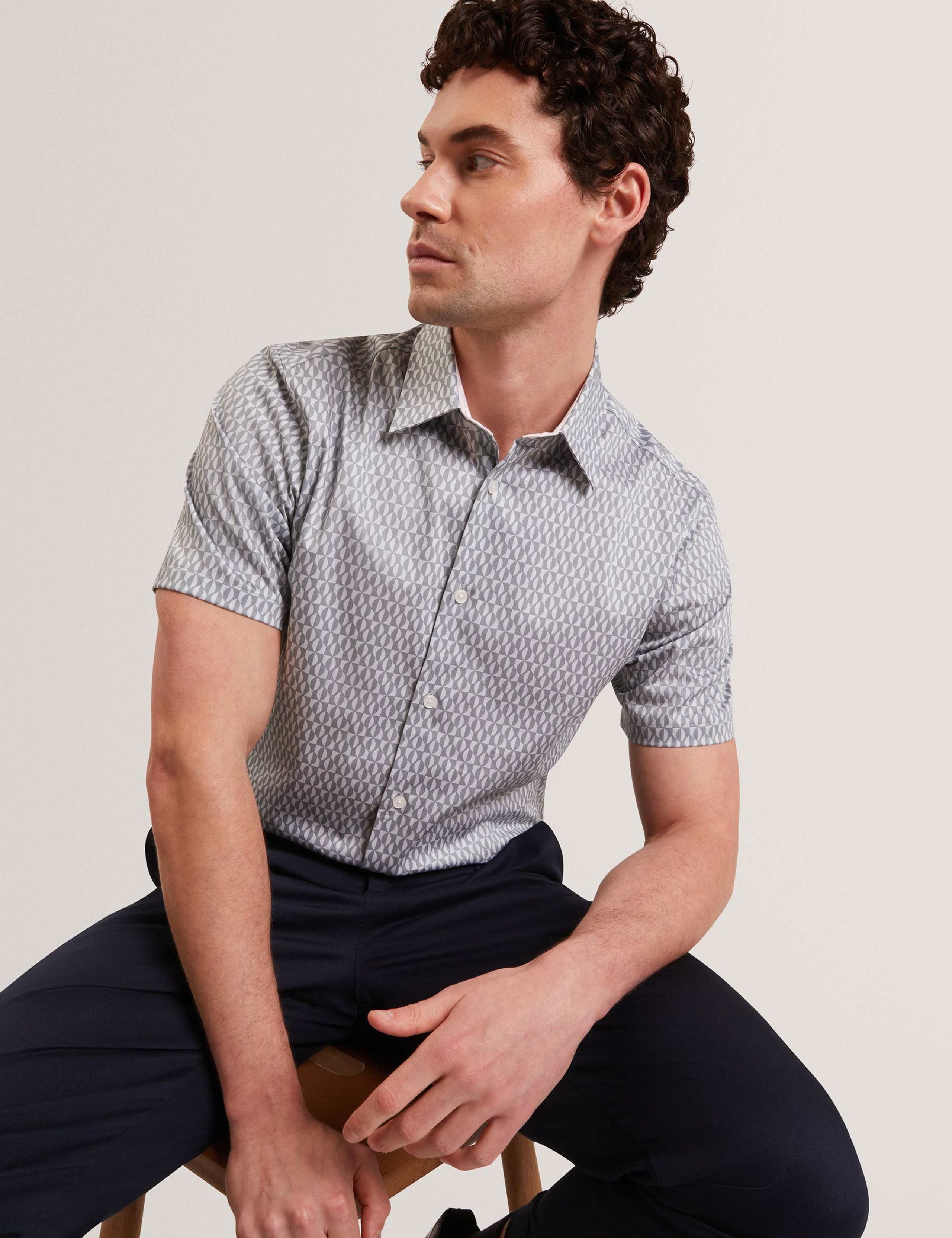 Regular Fit Cotton Rich Short Sleeve Cambay Shirt 3 of 7