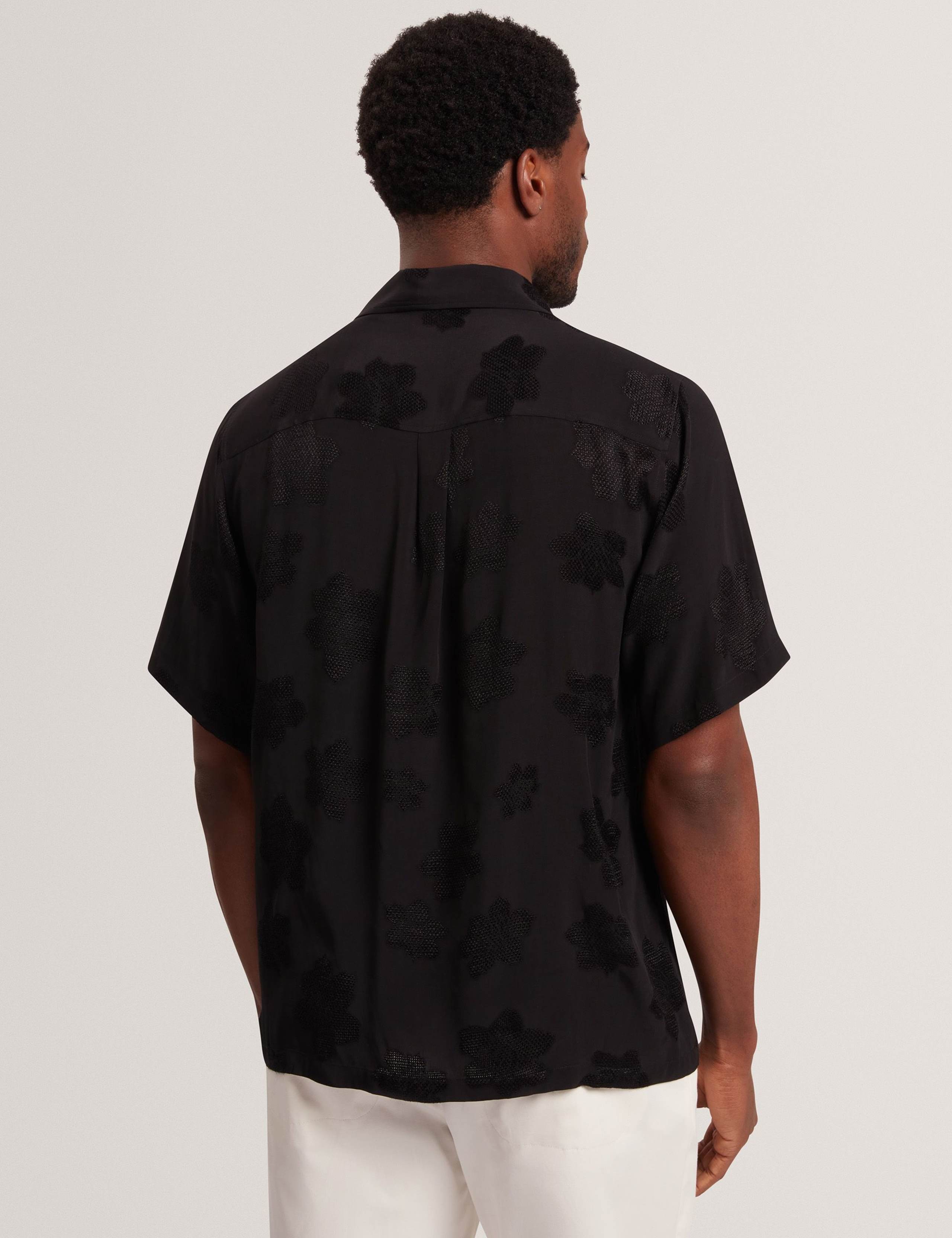 Regular Fit Thovan Short Sleeve Shirt 5 of 7