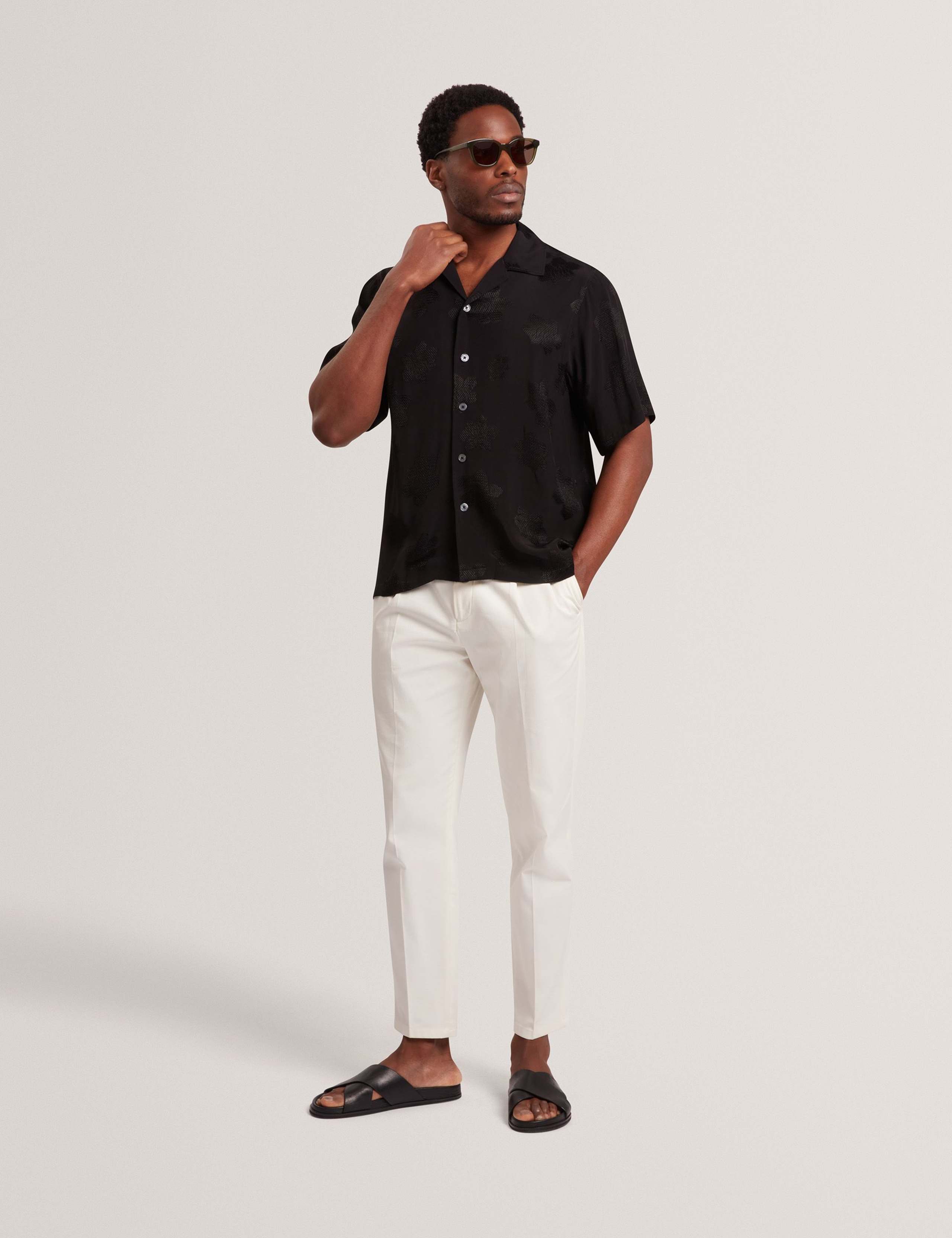 Regular Fit Thovan Short Sleeve Shirt 7 of 7