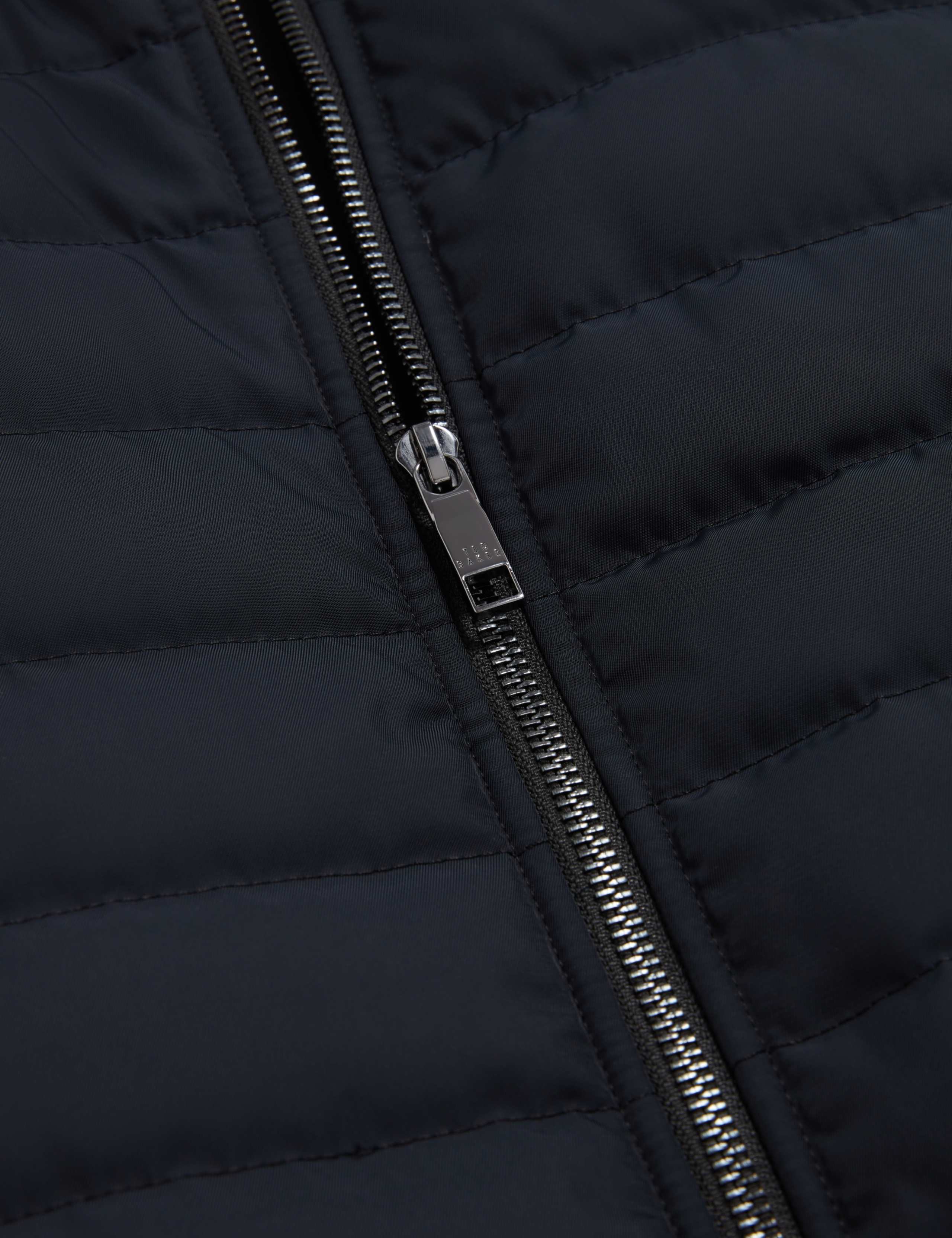 Cotton Blend Quilted Gilet 4 of 7