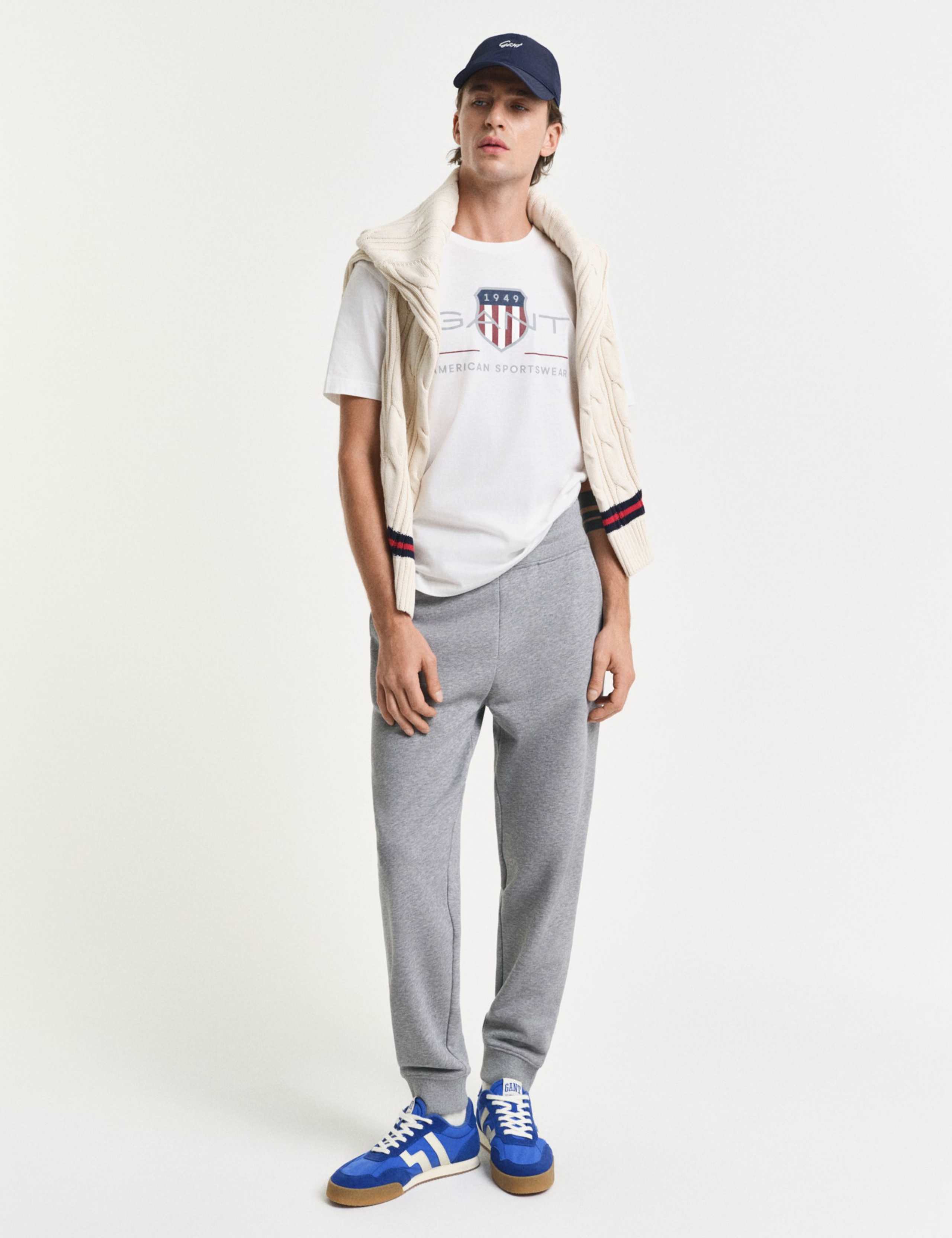 Pure Cotton Archive Shield Crew Neck T-Shirt 2 of 5