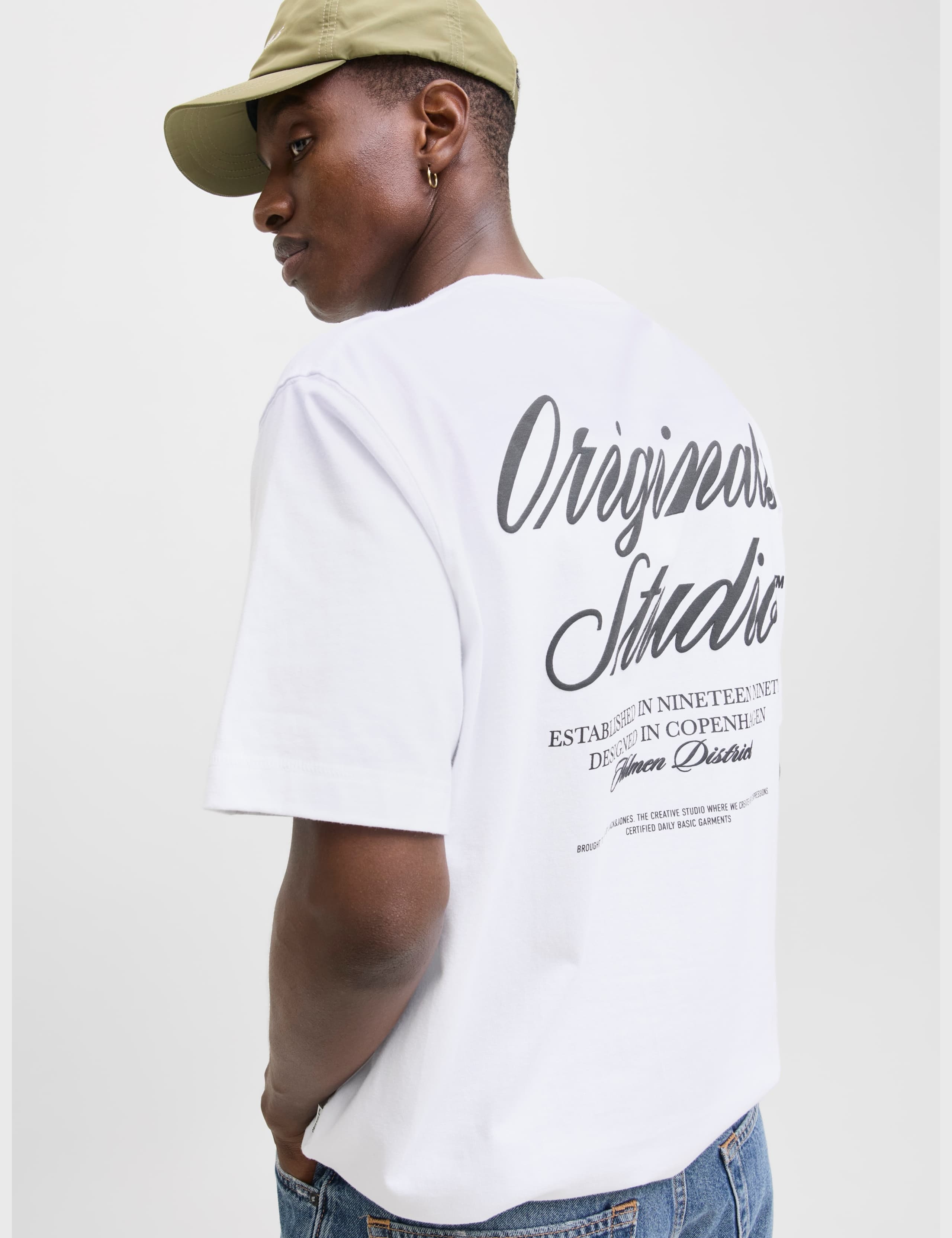 Pure Cotton Back Graphic T-Shirt 3 of 8