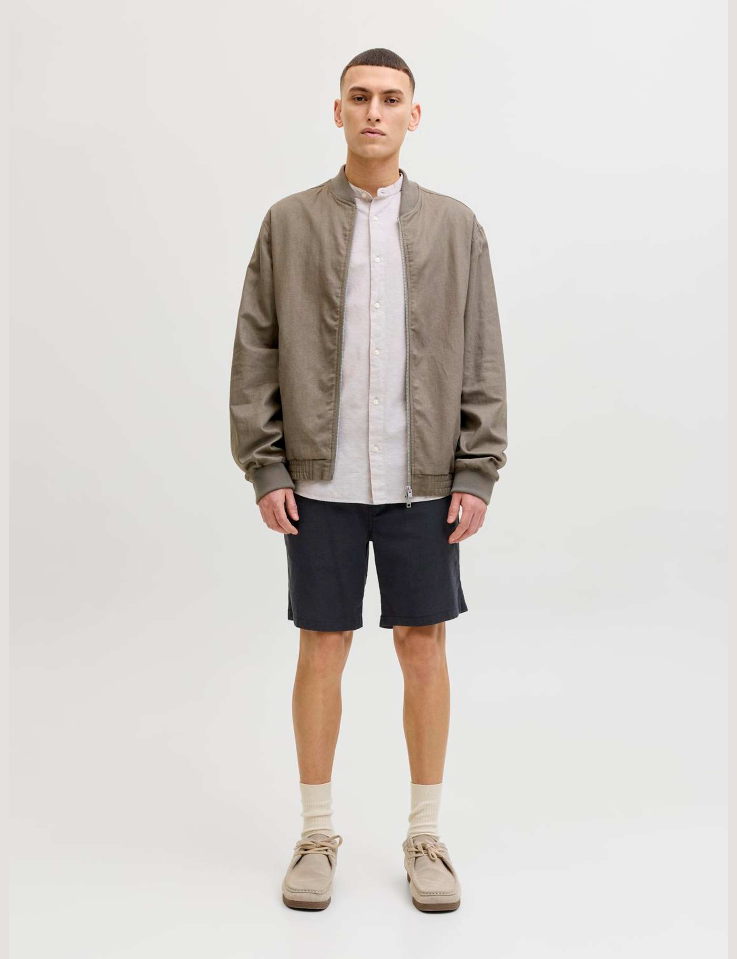 Cotton Linen Blend Shorts 3 of 6