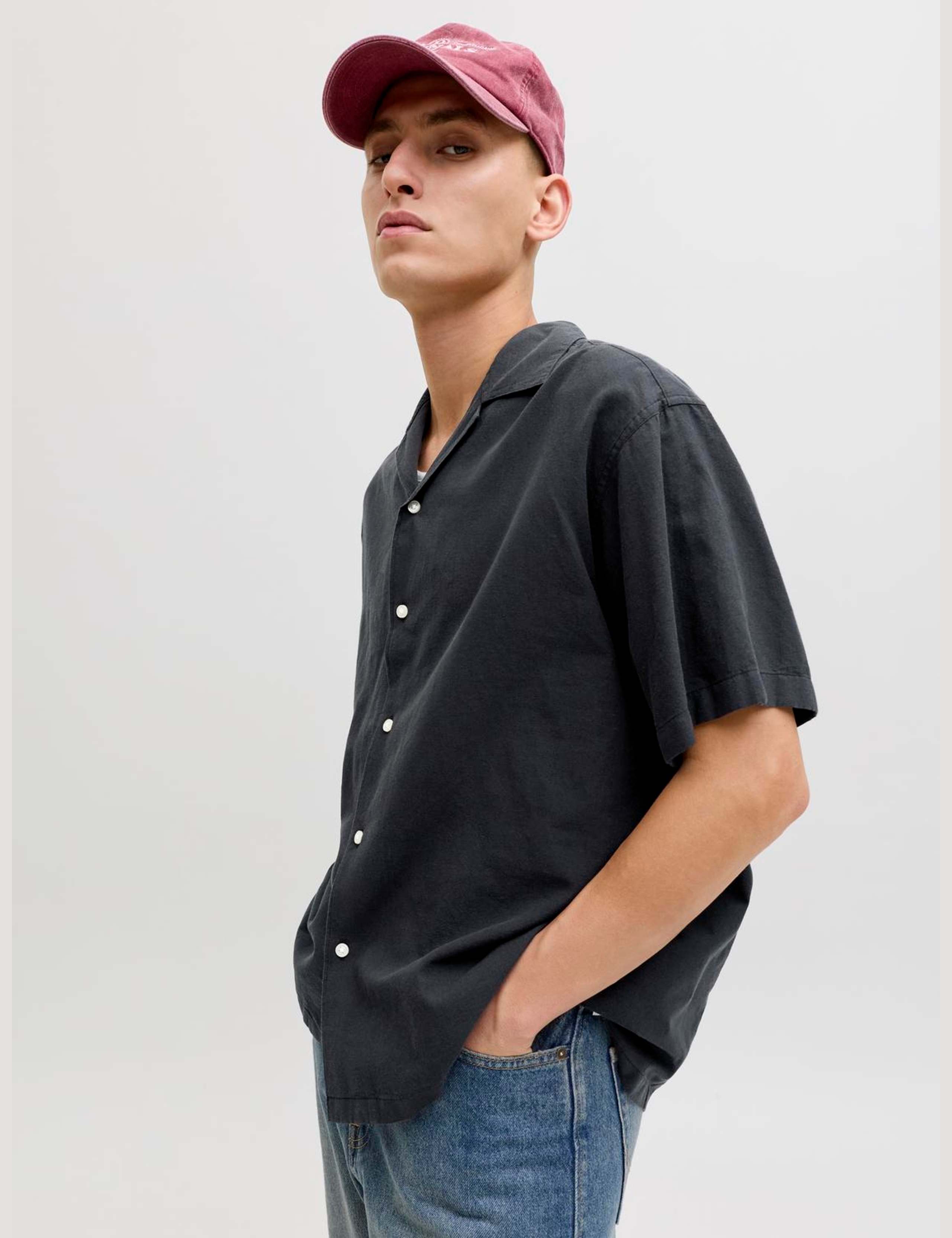 Relaxed Fit Revere Collar Short Sleeve Shirt 2 of 7