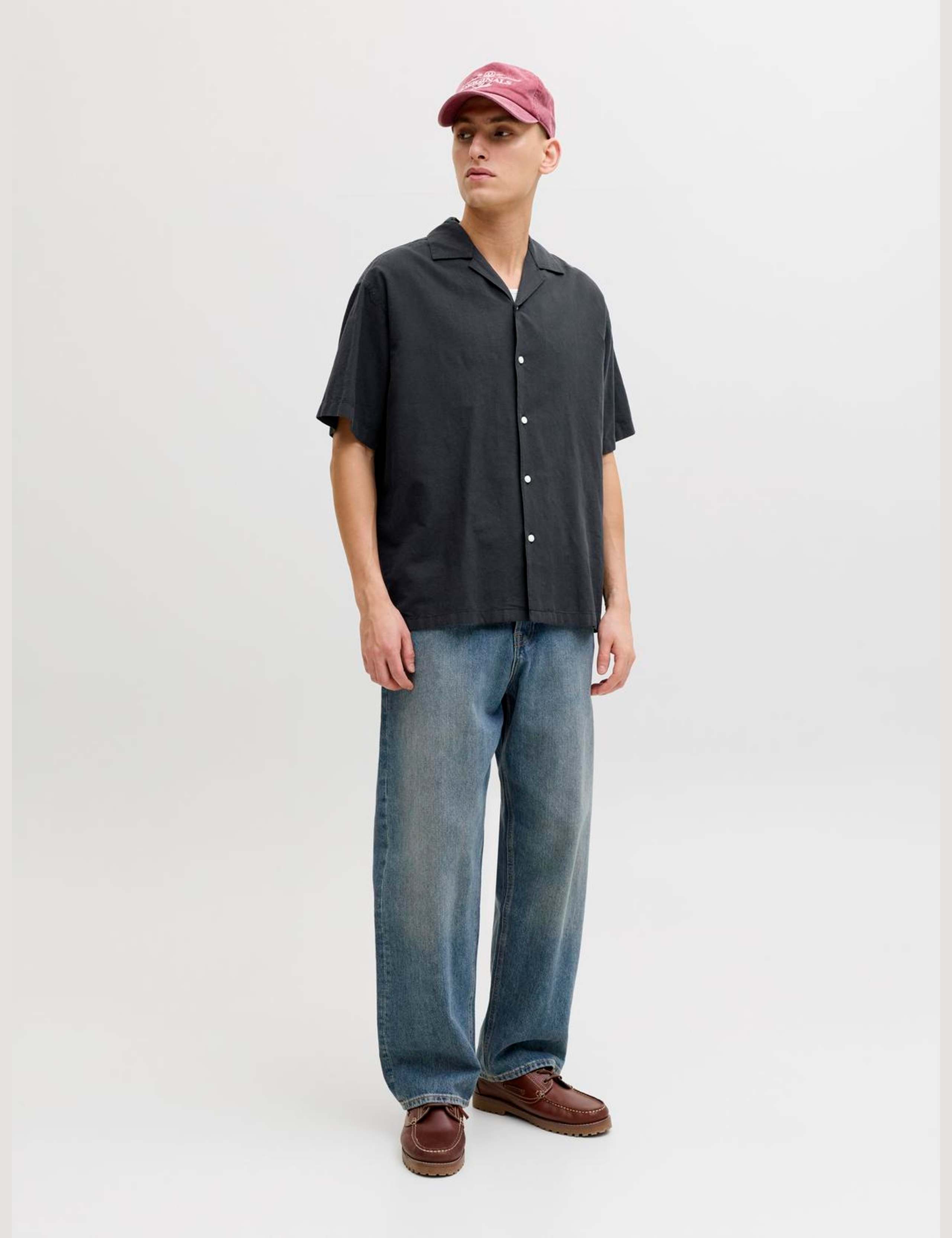 Relaxed Fit Revere Collar Short Sleeve Shirt 4 of 7