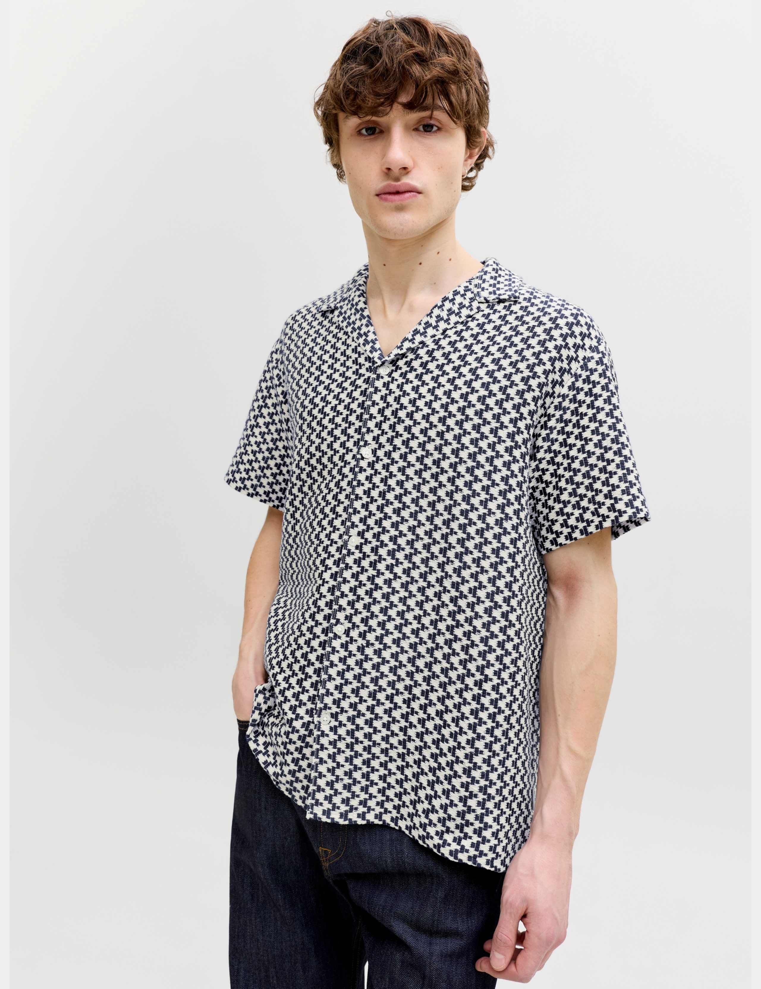 Relaxed Fit Revere Collar Short Sleeve Shirt 2 of 6