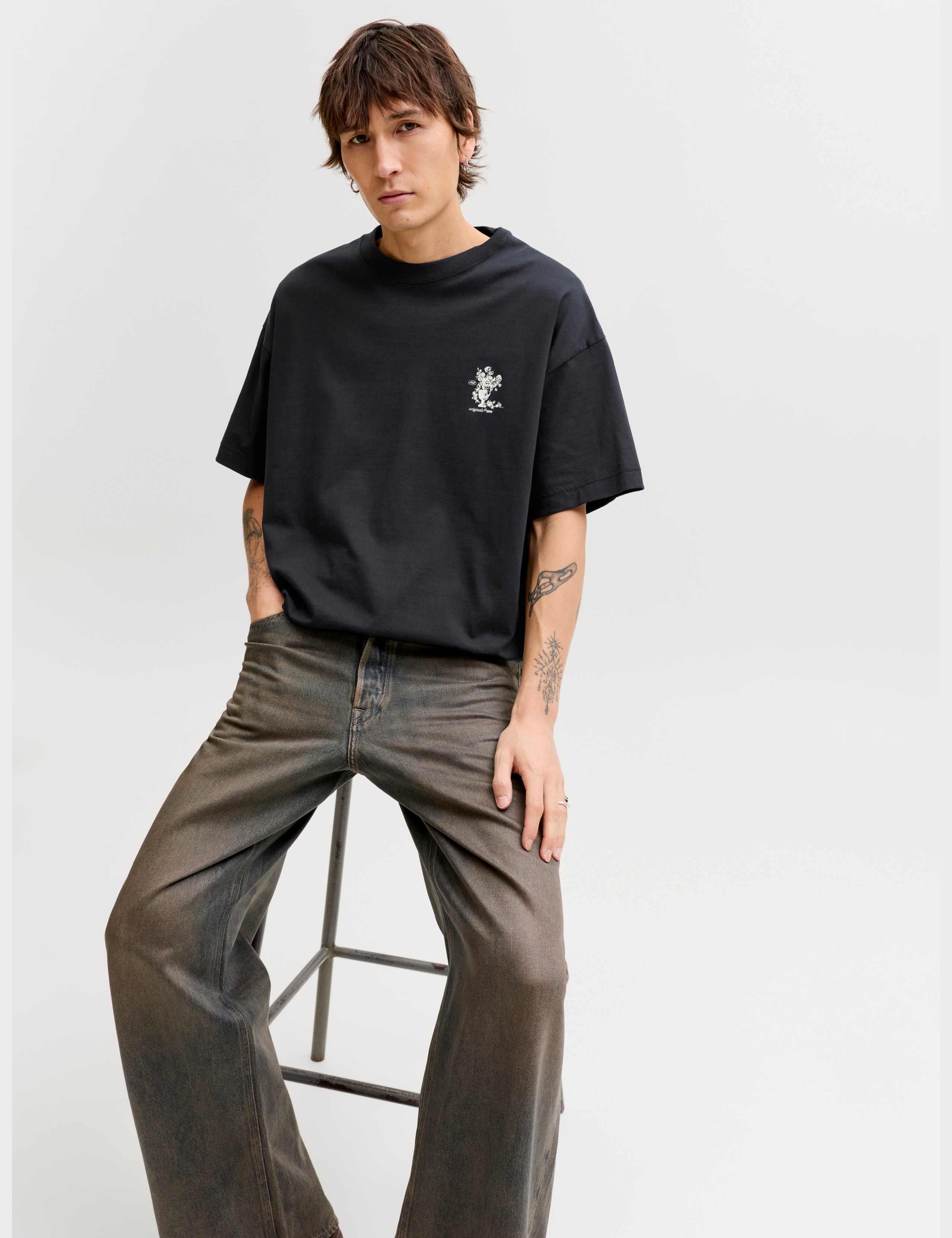 Pure Cotton Back Graphic T-Shirt 4 of 8