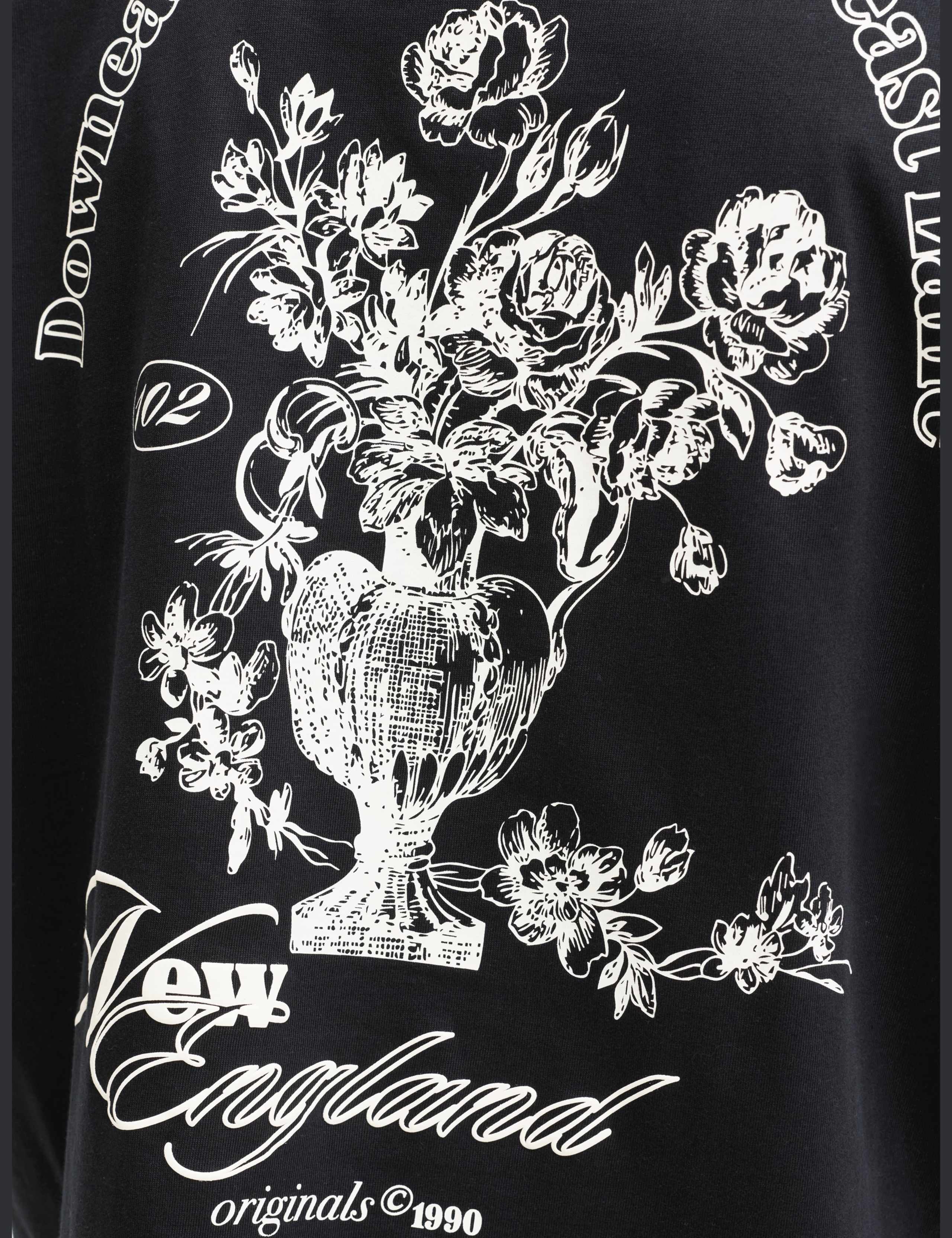 Pure Cotton Back Graphic T-Shirt 7 of 8