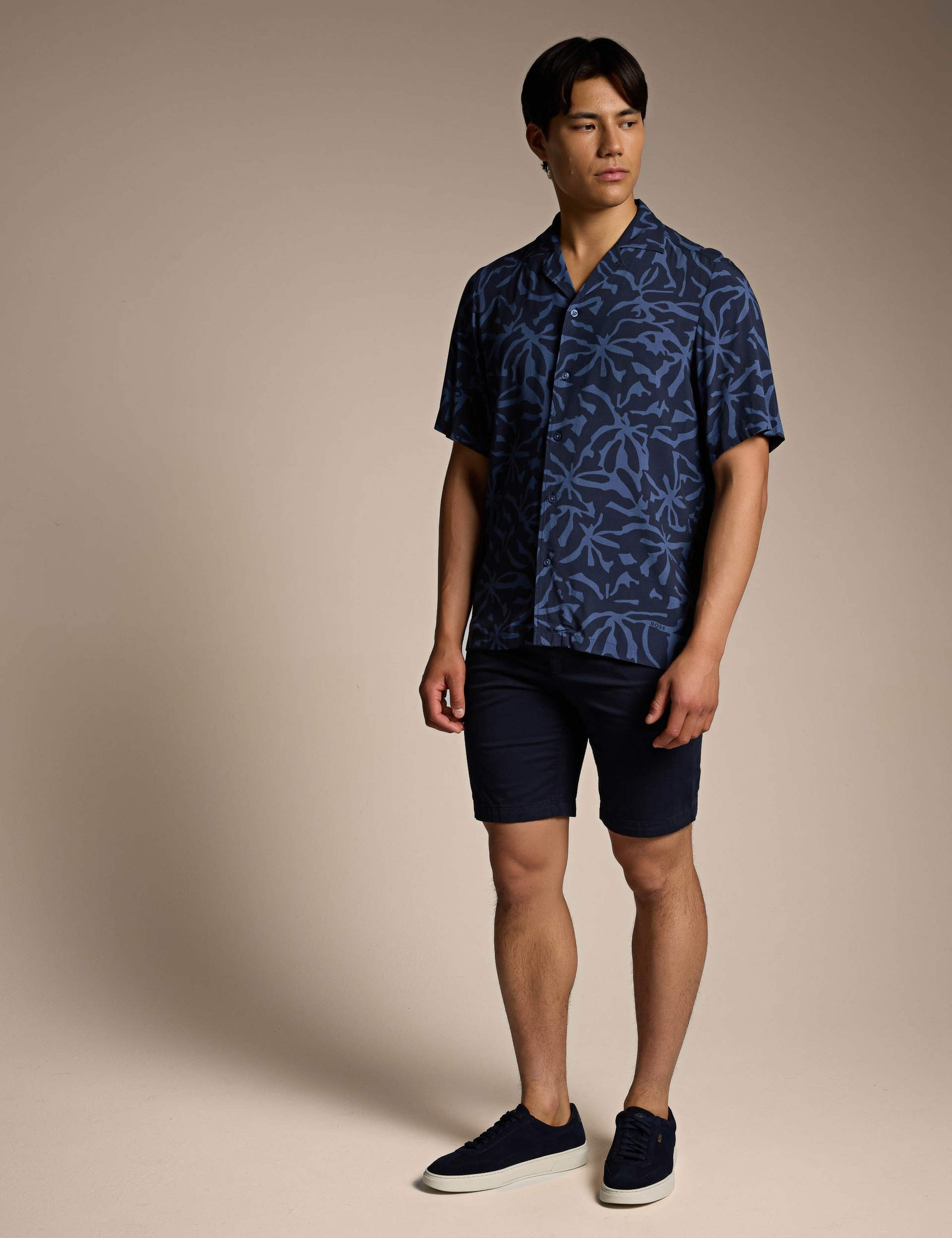 Rayer_M Regular Fit Printed Shirt 2 of 5
