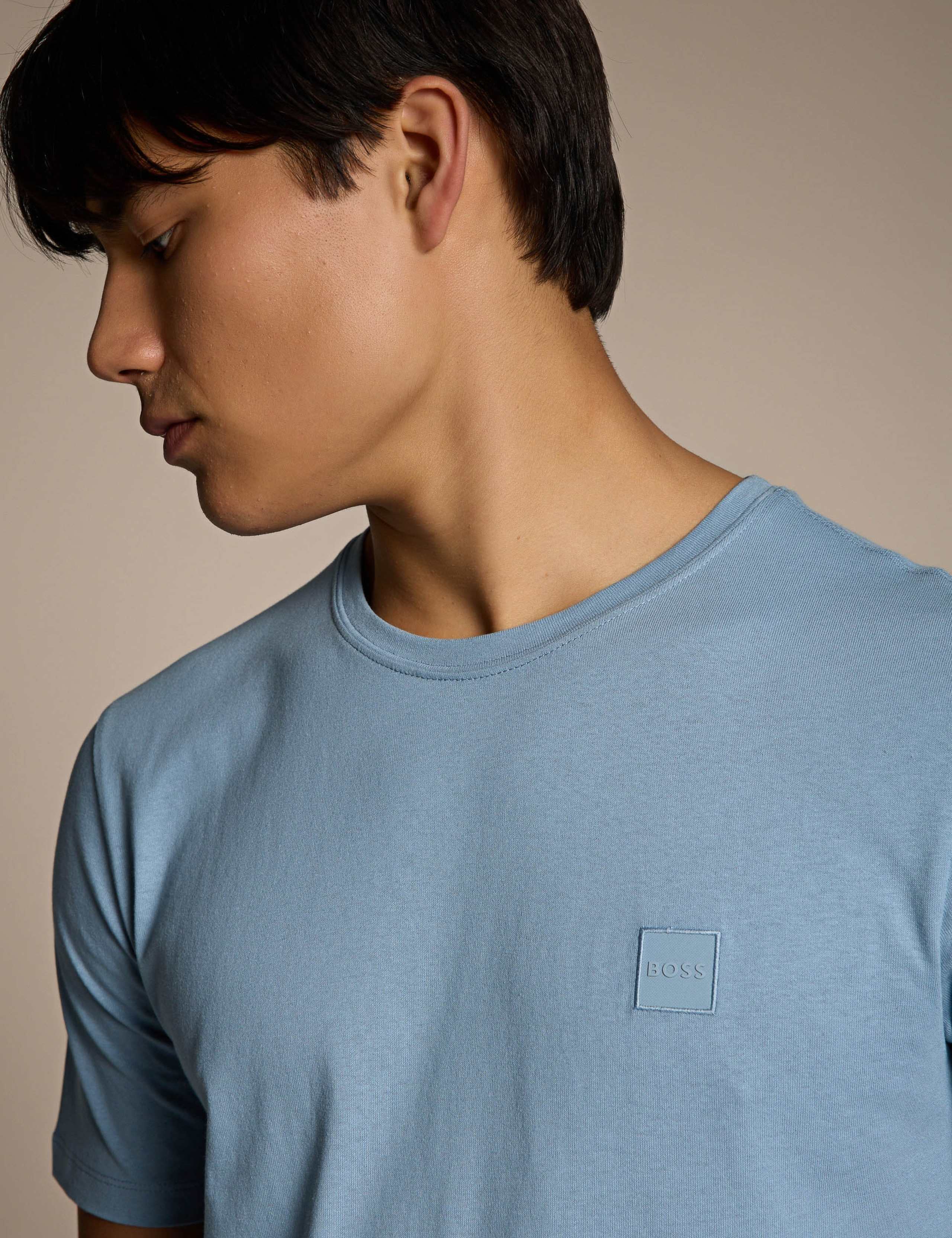 Tales Logo-Patch T-Shirt 4 of 4