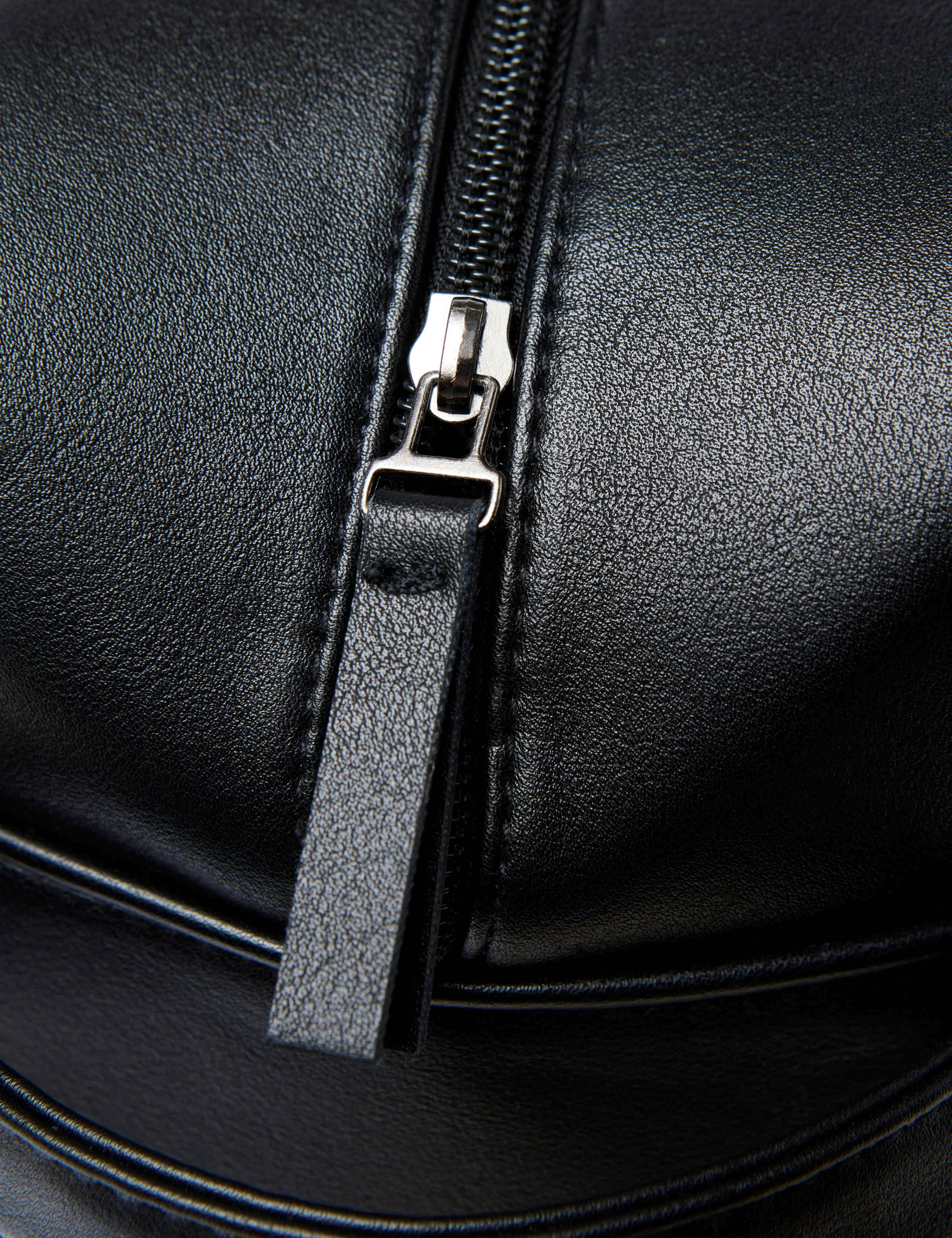 Wash Bag 3 of 7