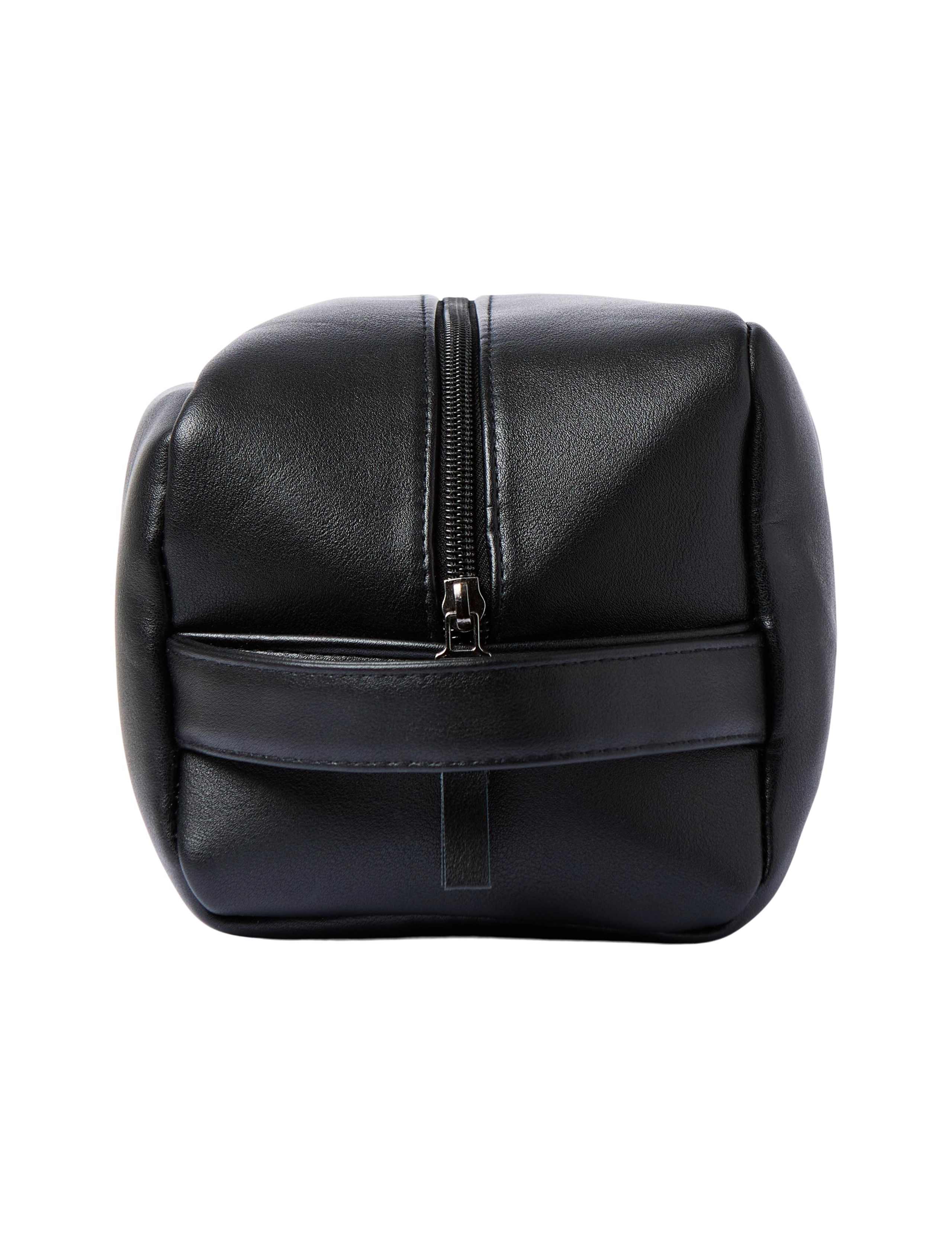 Wash Bag 5 of 7