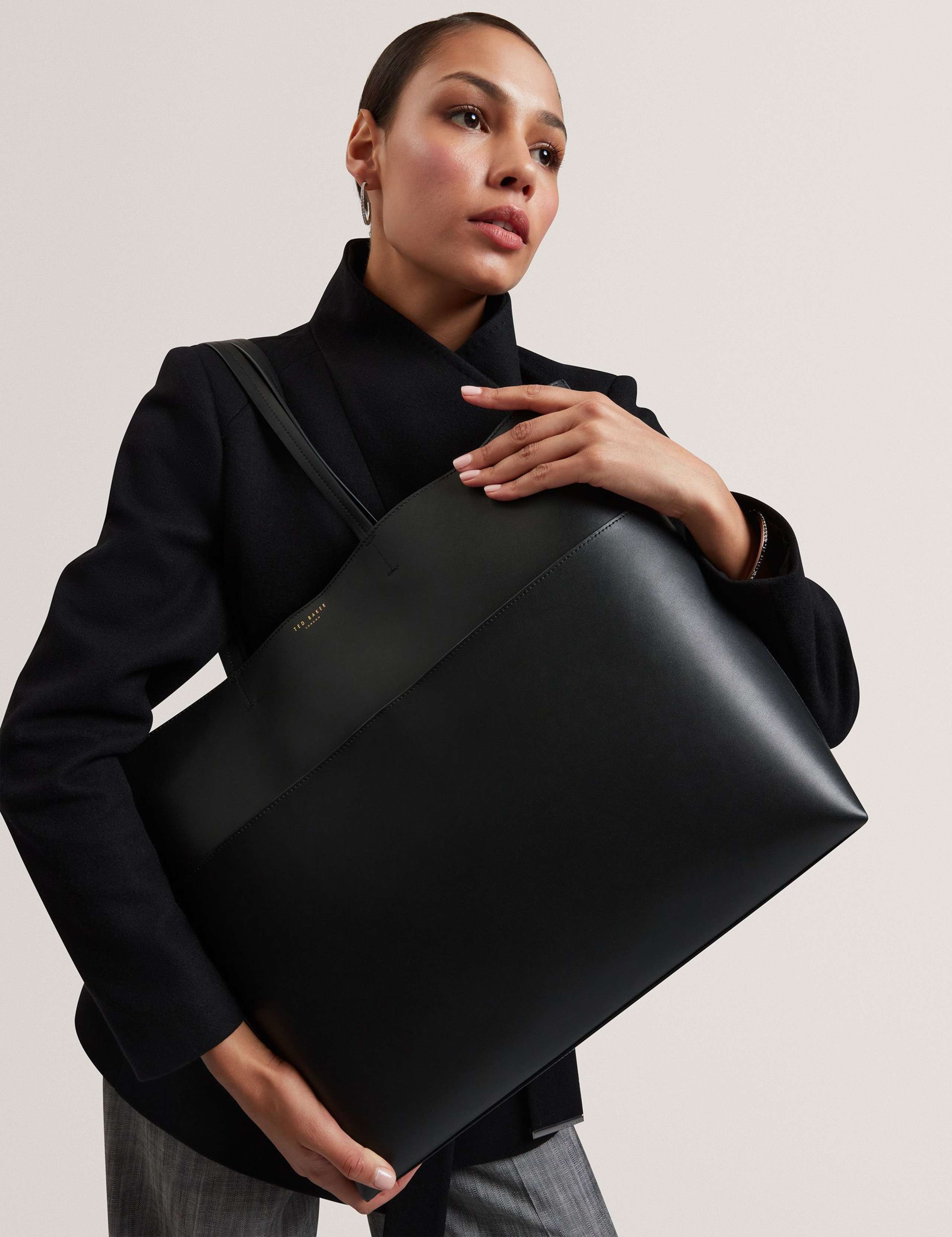 Leather Tote Bag 2 of 4