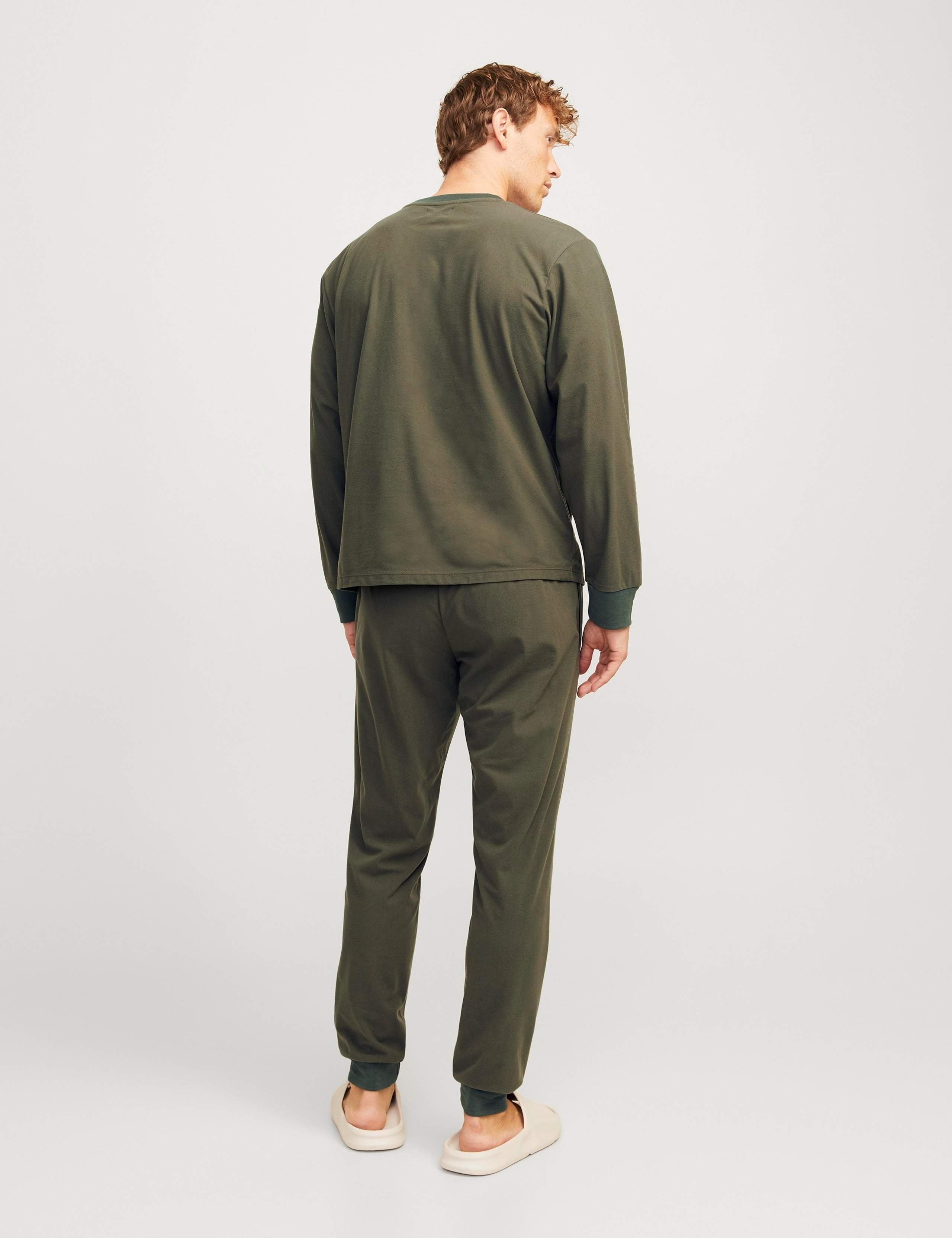 Crew Neck Sweatshirt And Joggers Set 5 of 6