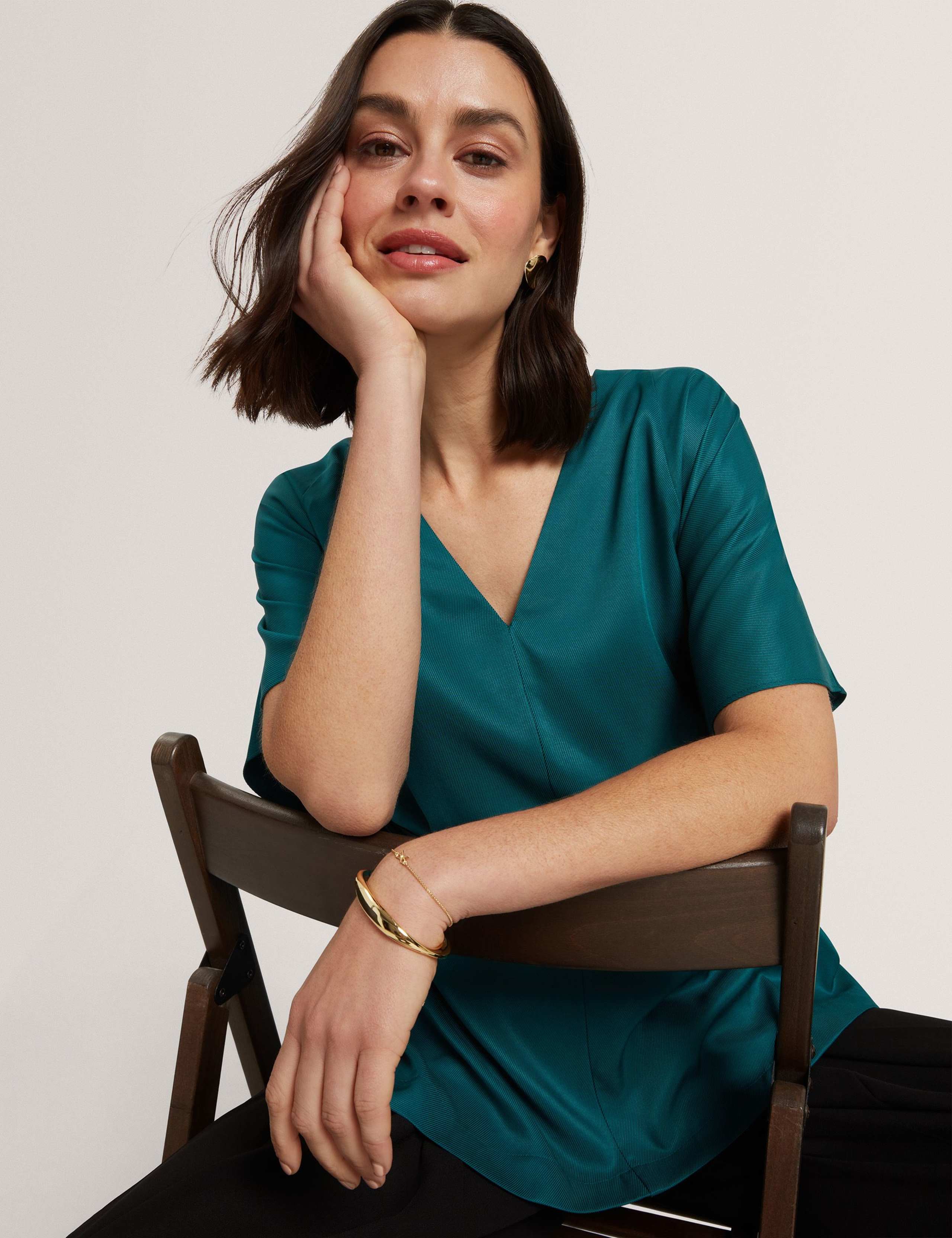 V-Neck Tie Detail Shirt 3 of 7