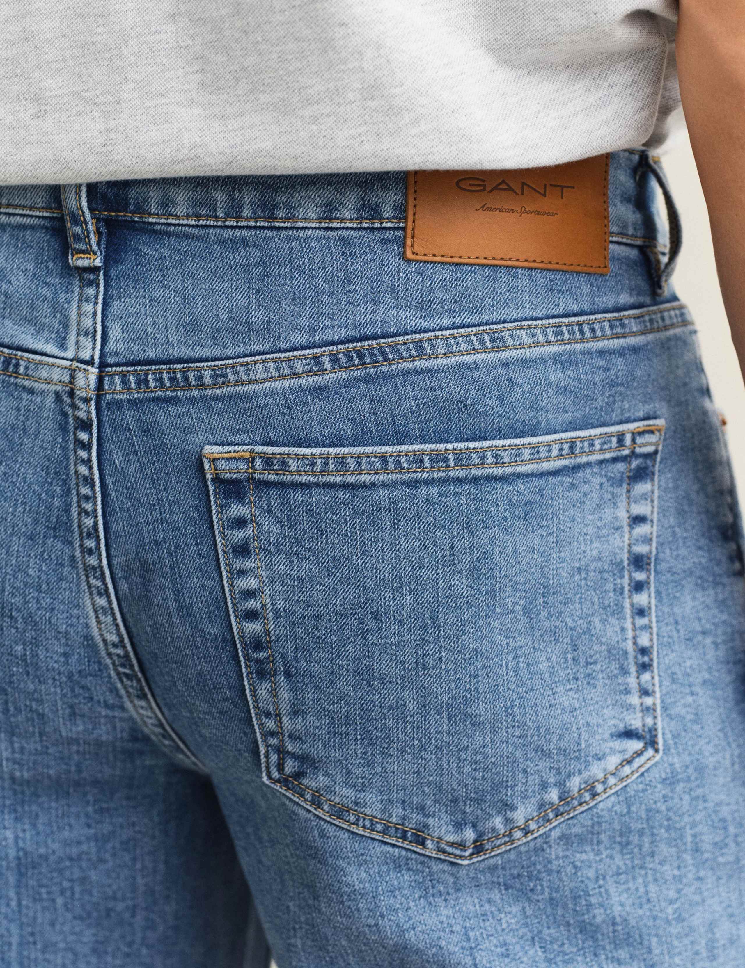 Regular Fit Clean Wash 5 Pocket Jeans 7 of 7