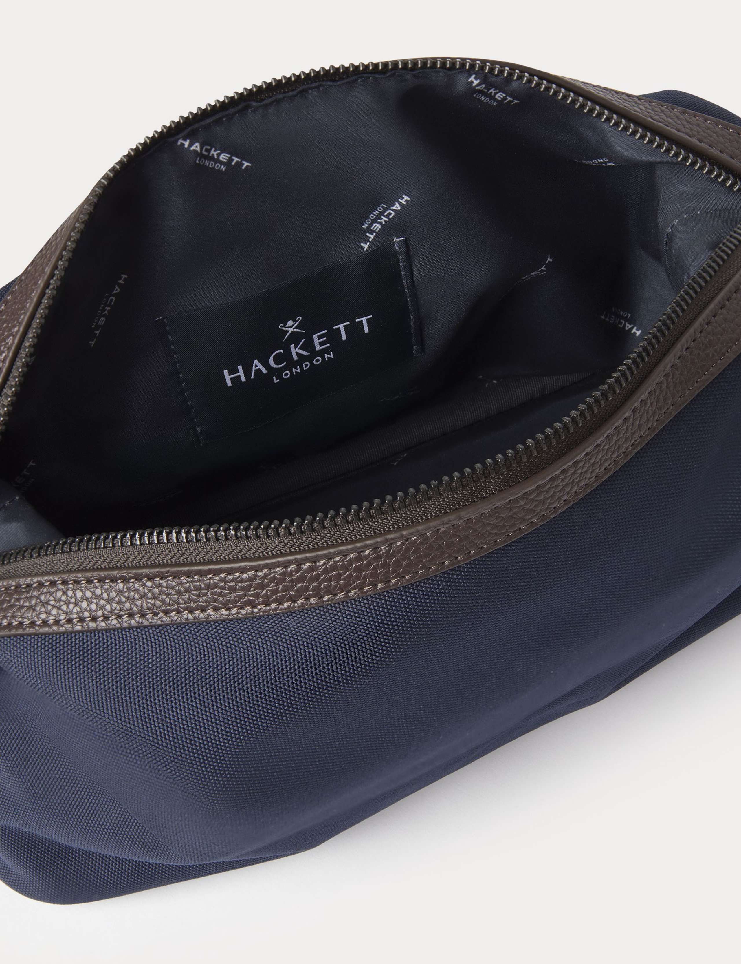 Canvas Logo Washbag 4 of 4