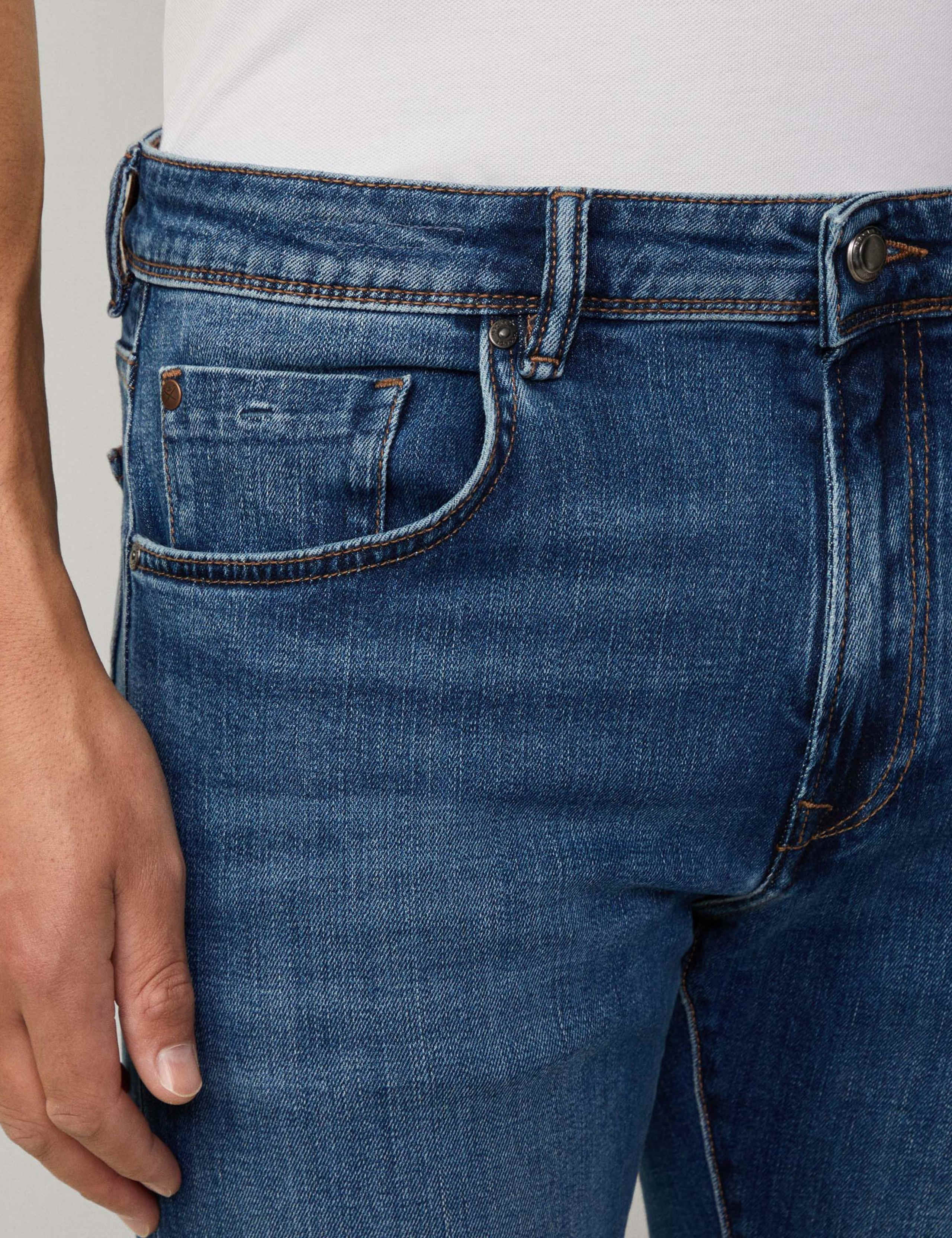 Slim Fit Vintage Wash Stretch Jeans 7 of 7