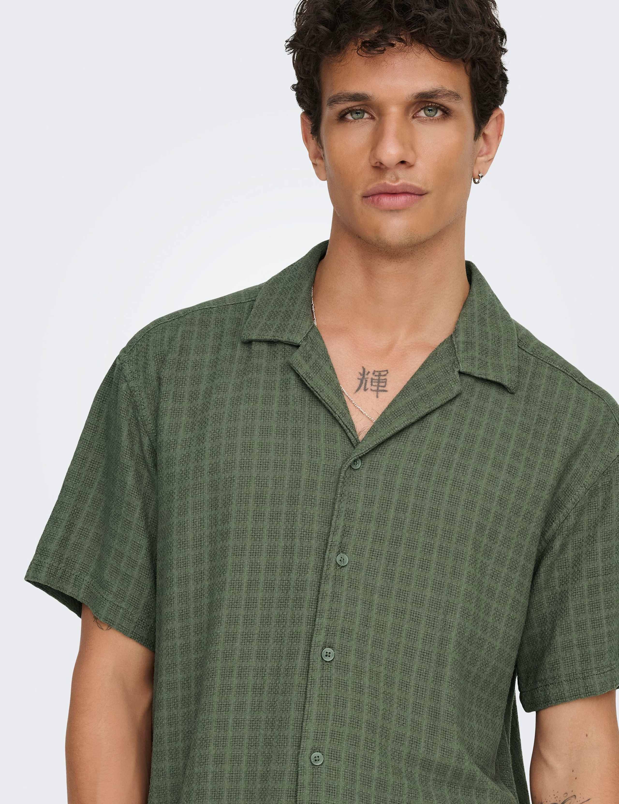 Regular Fit Textured Check Short Sleeve Shirt 3 of 7