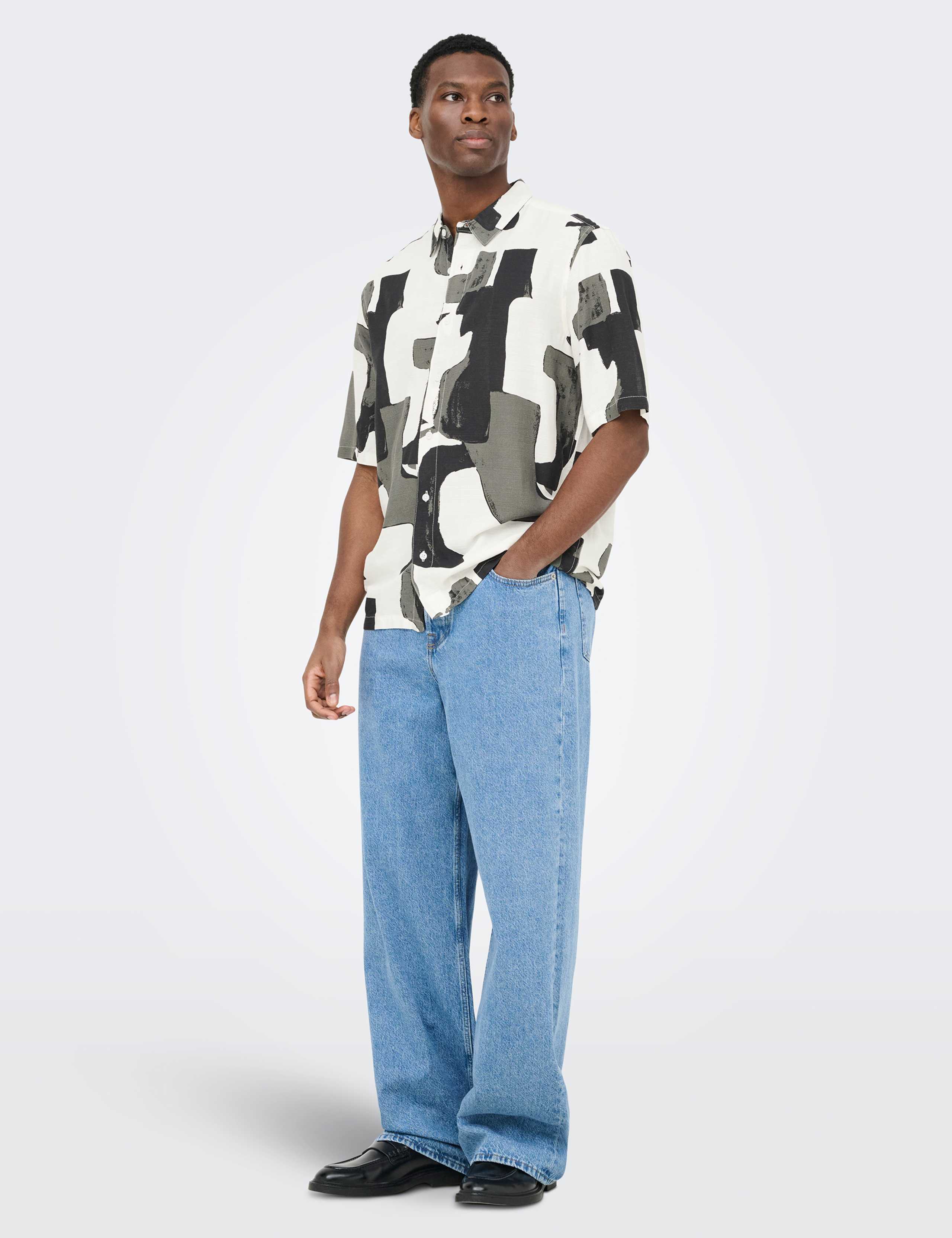 Regular Fit Abstract Print Short Sleeve Shirt 4 of 5