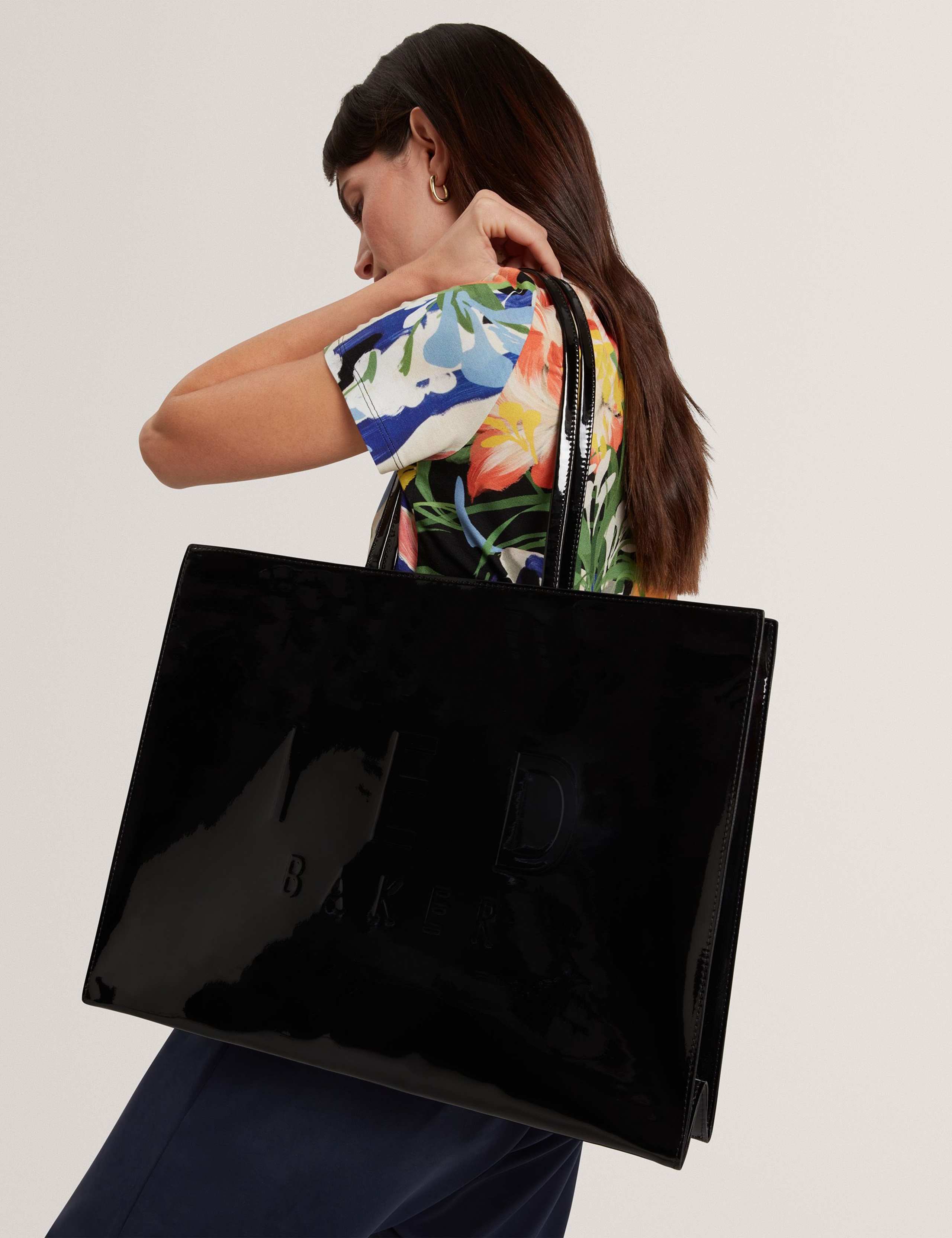 Logo Webbing Glossy Tote Bag 2 of 5